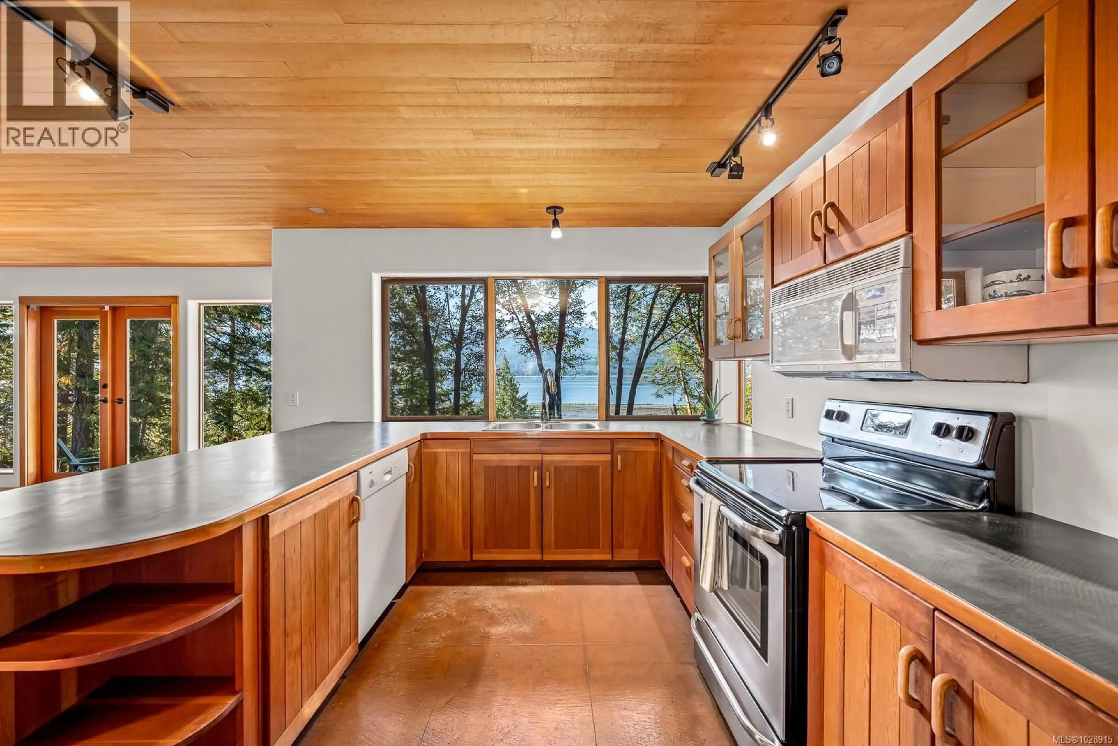 Open concept kitchen, unknown for 6161 LACON ROAD, Denman Island British Columbia V0R1T0