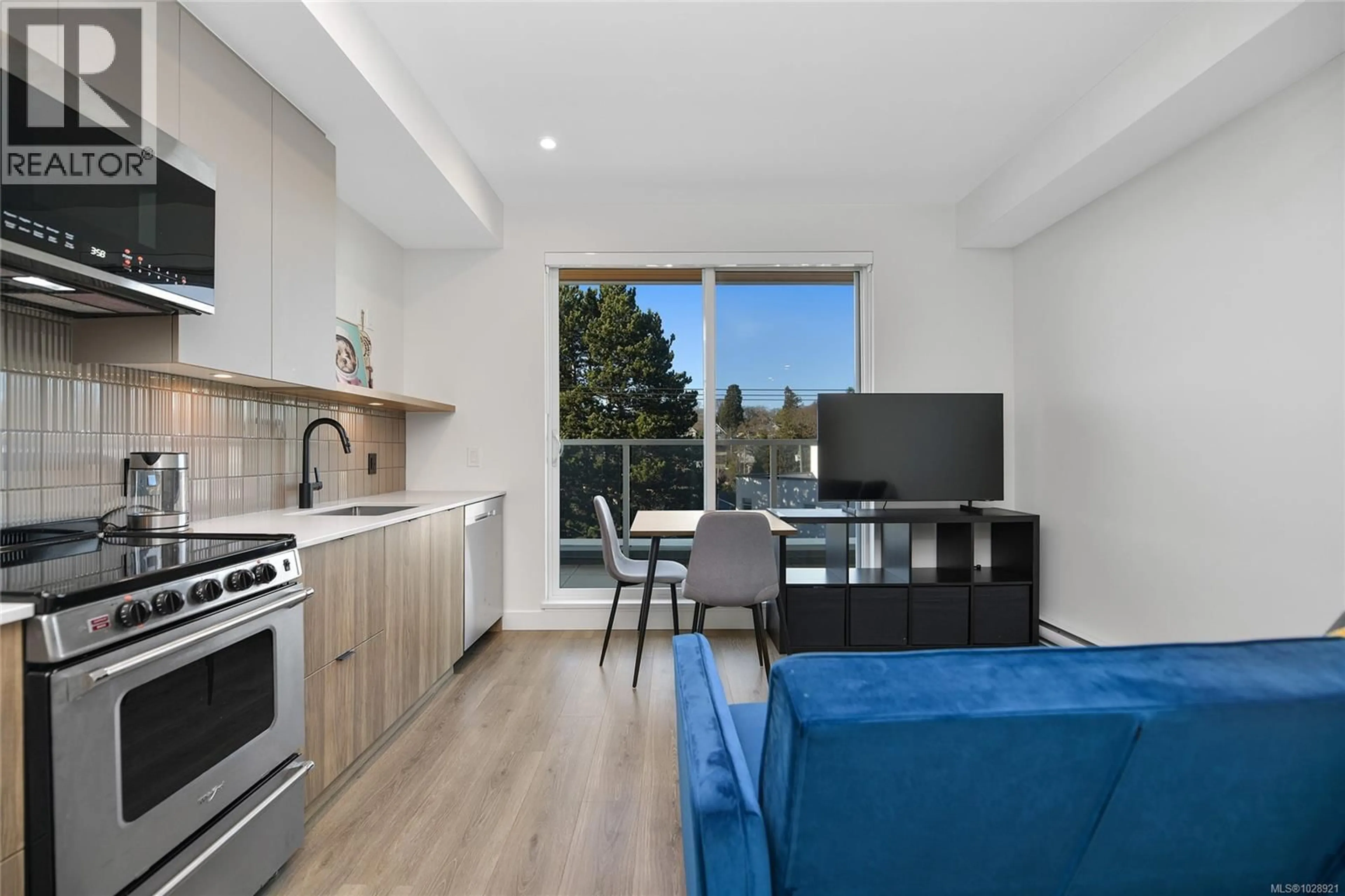 Unknown for 406 - 1301 HILLSIDE AVENUE, Victoria British Columbia V8T2B3