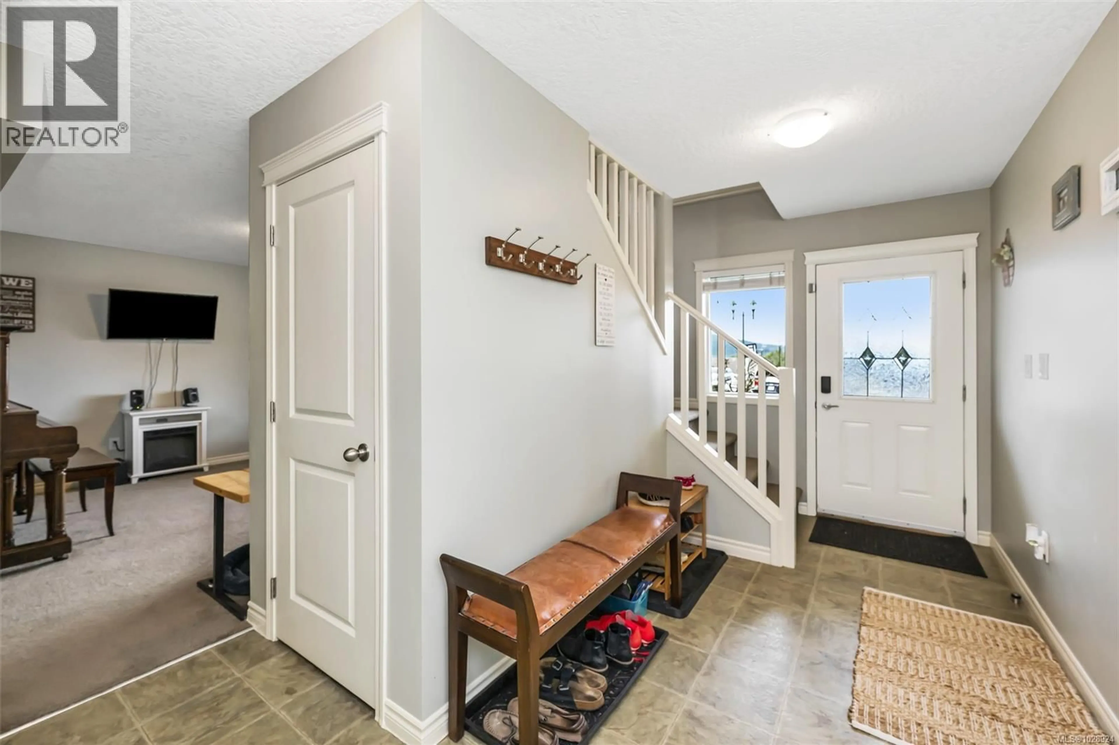 Indoor entryway for 1067 LISA CLOSE, Shawnigan Lake British Columbia V8H2H8