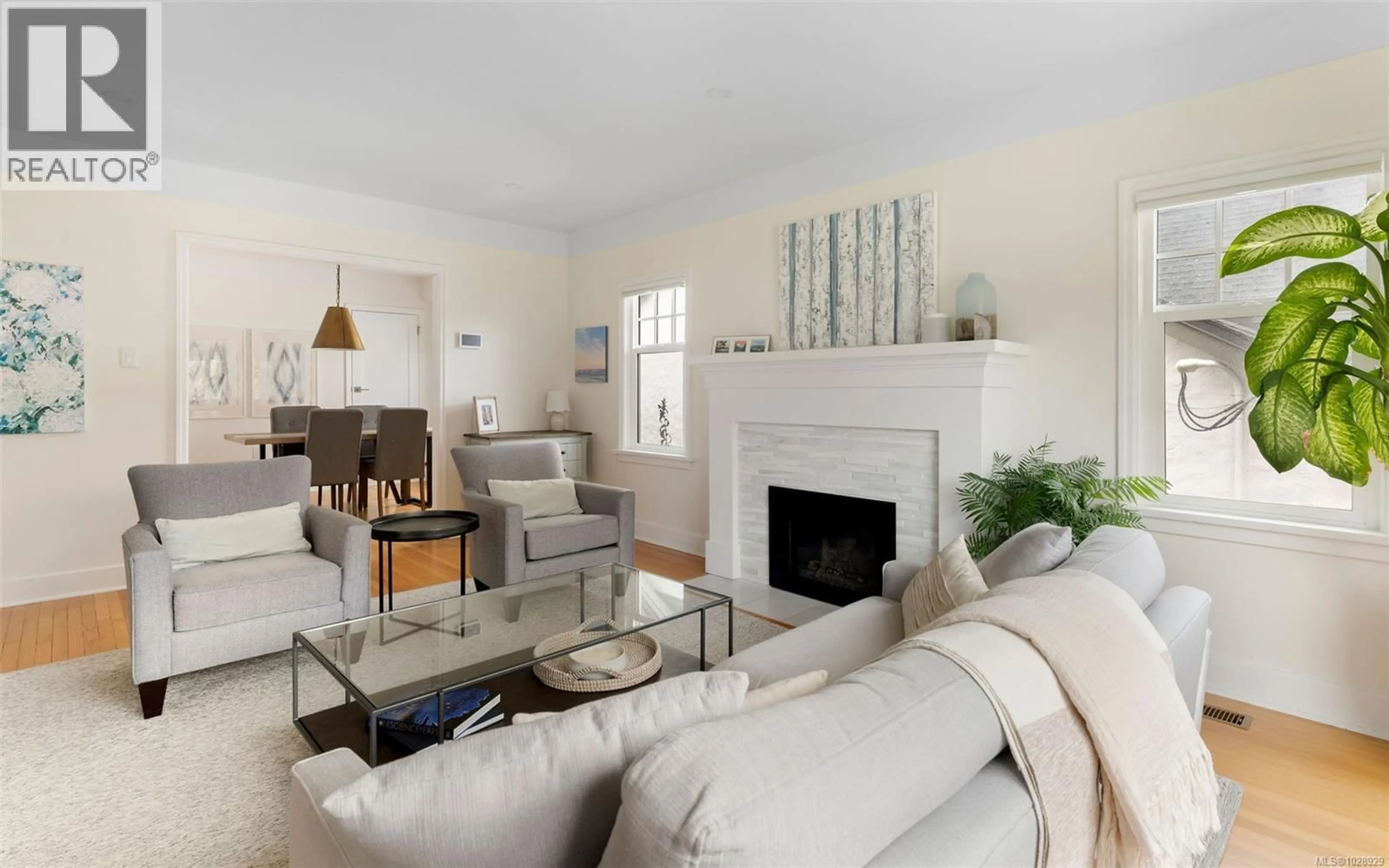 Living room with furniture, unknown for 2399 DALHOUSIE STREET, Oak Bay British Columbia V8R2H5