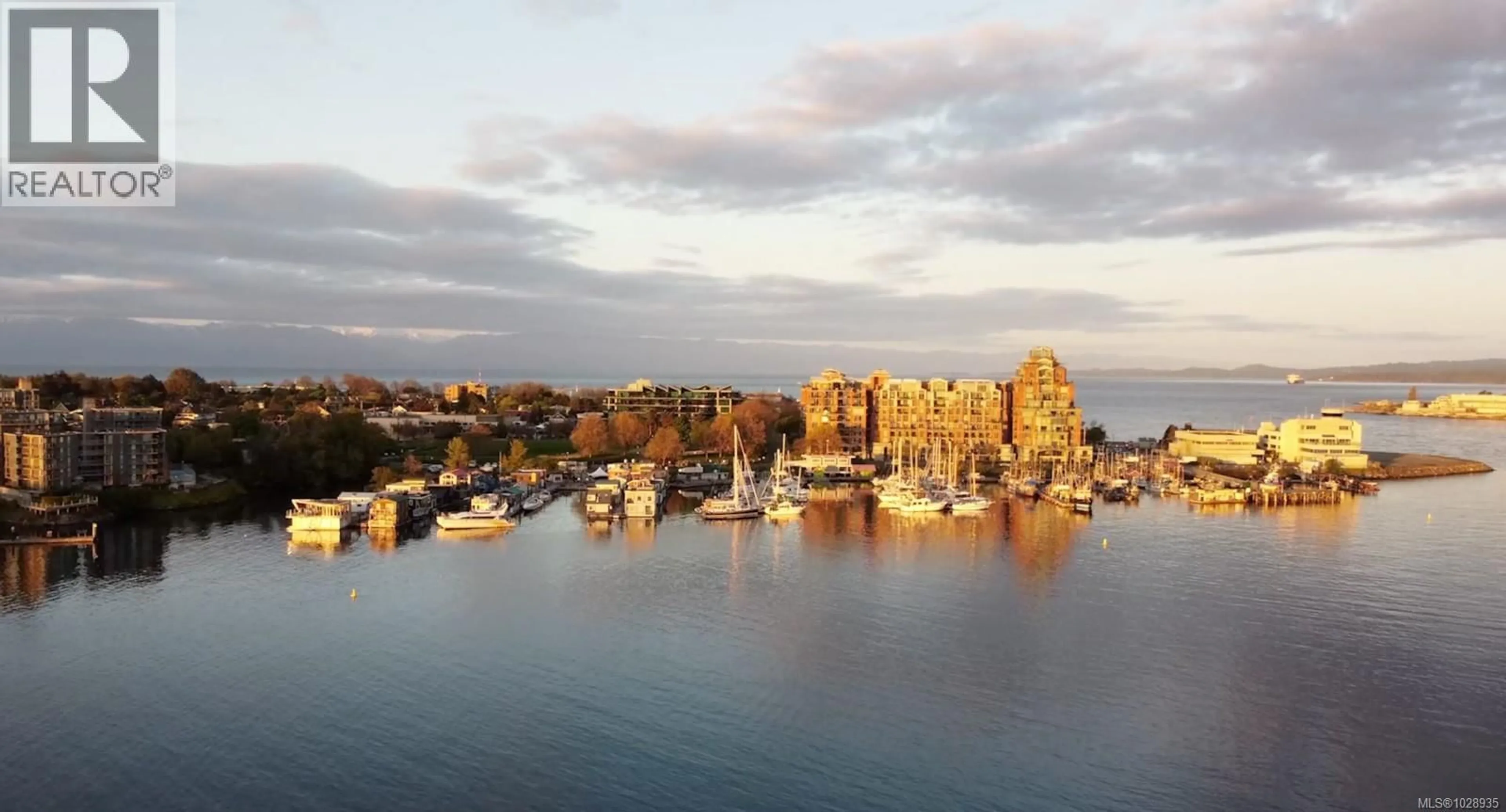 Blurry image for 517 - 21 DALLAS ROAD, Victoria British Columbia V8V4Z9