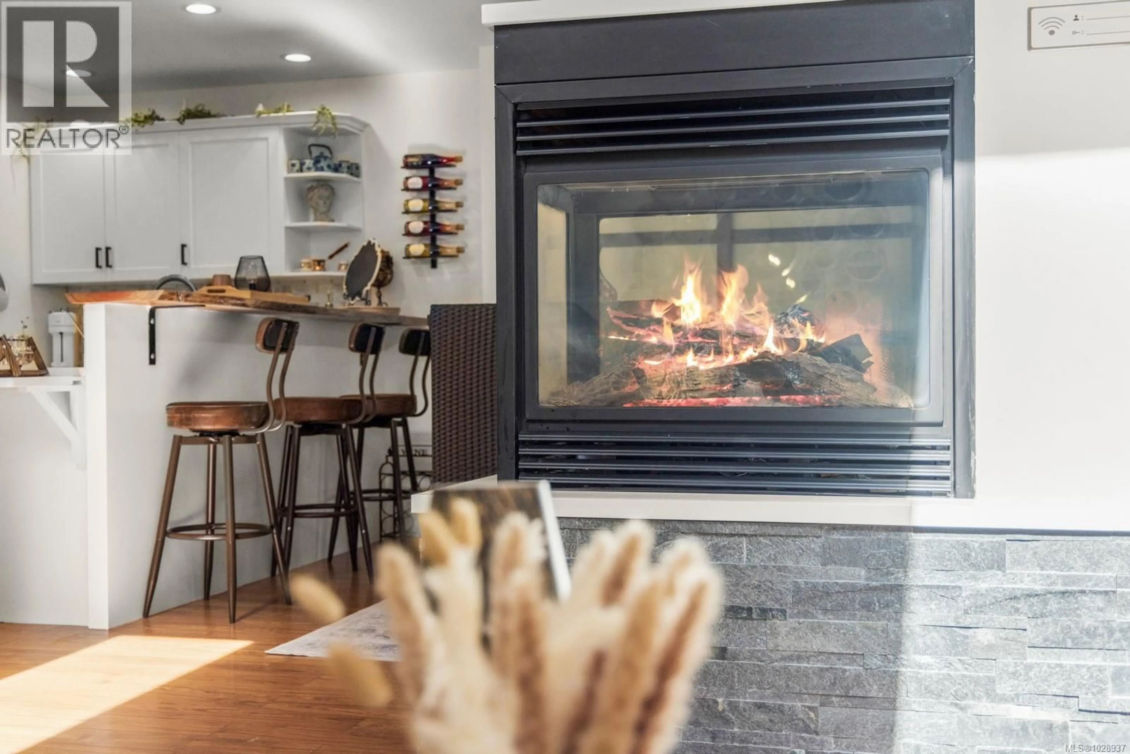 Open concept kitchen, unknown for 3213 ERNHILL PLACE, Langford British Columbia V9C0C6