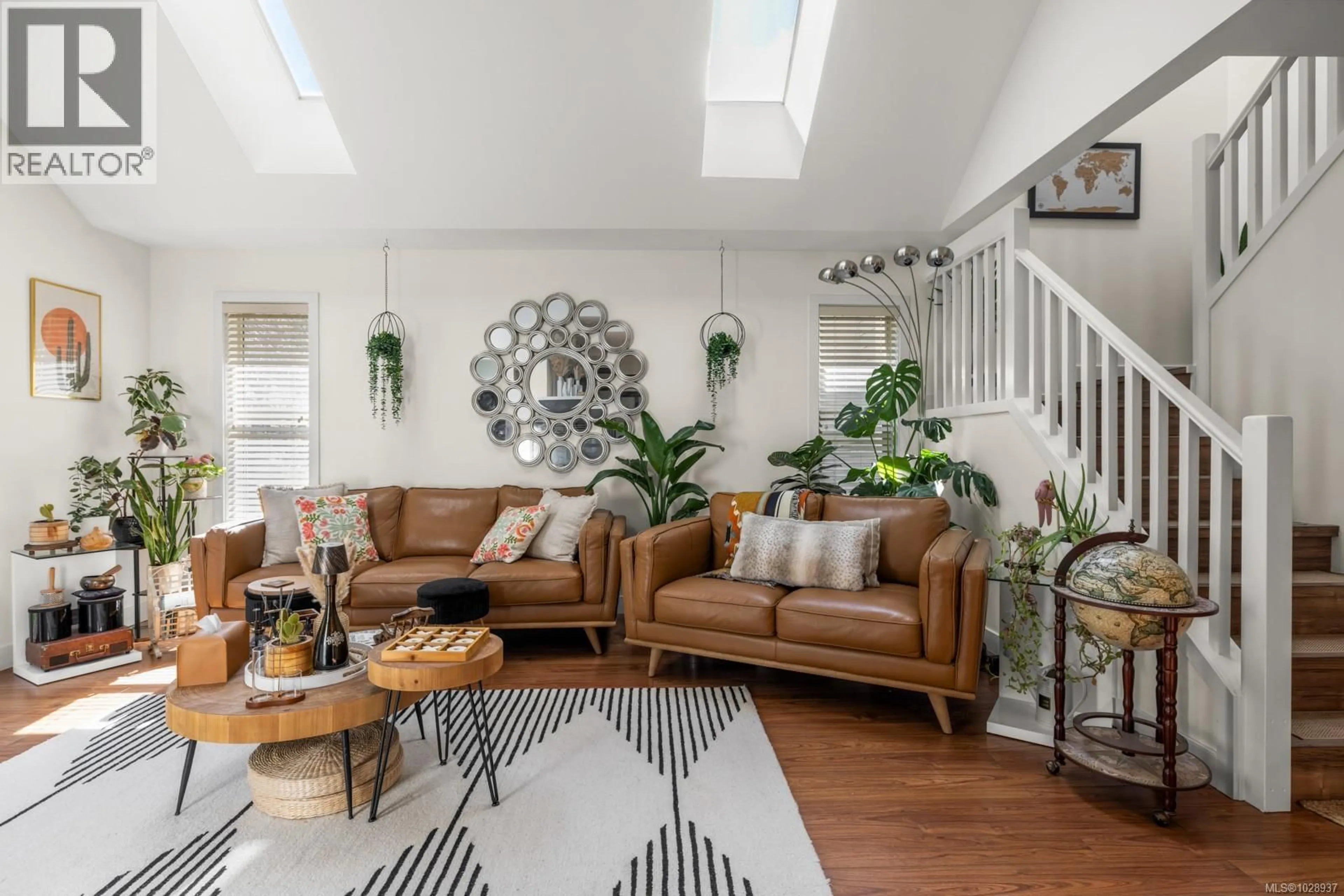 Living room with furniture, unknown for 3213 ERNHILL PLACE, Langford British Columbia V9C0C6