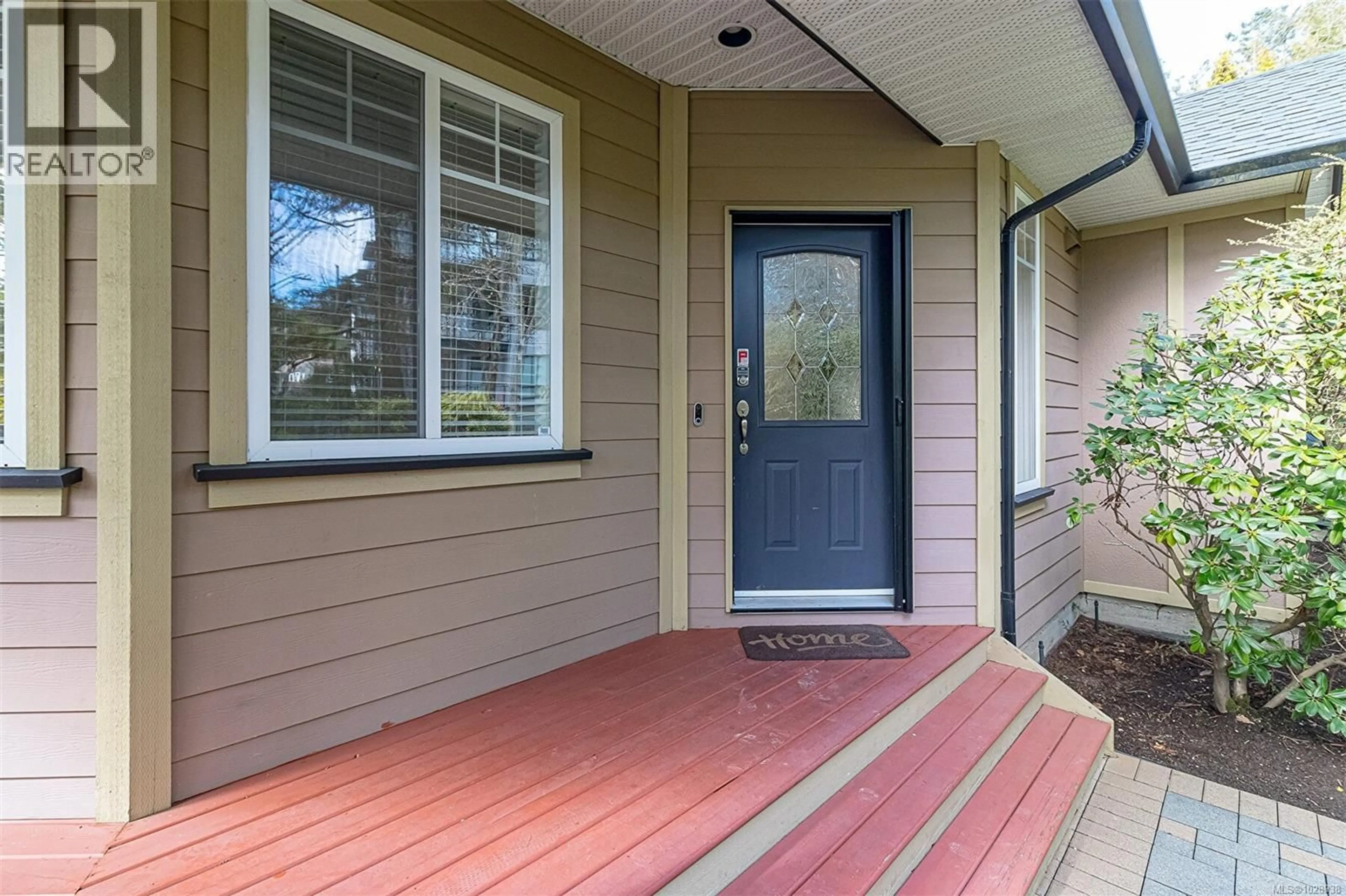 Home with vinyl exterior material, street for 4 - 15 HELMCKEN ROAD, View Royal British Columbia V8Z7Z7