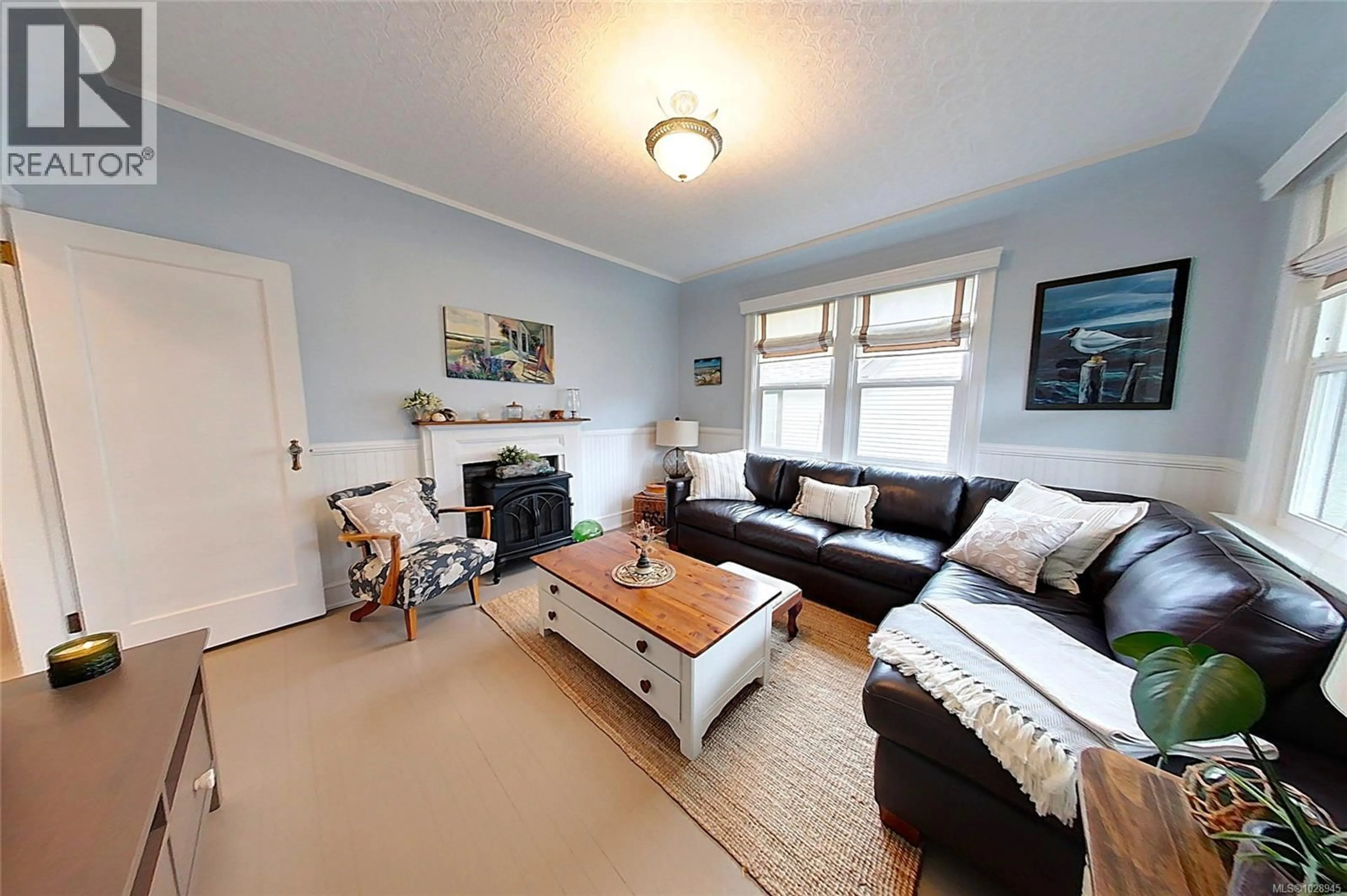 Living room with furniture, unknown for 2958 1ST AVENUE, Port Alberni British Columbia V9Y1Y2