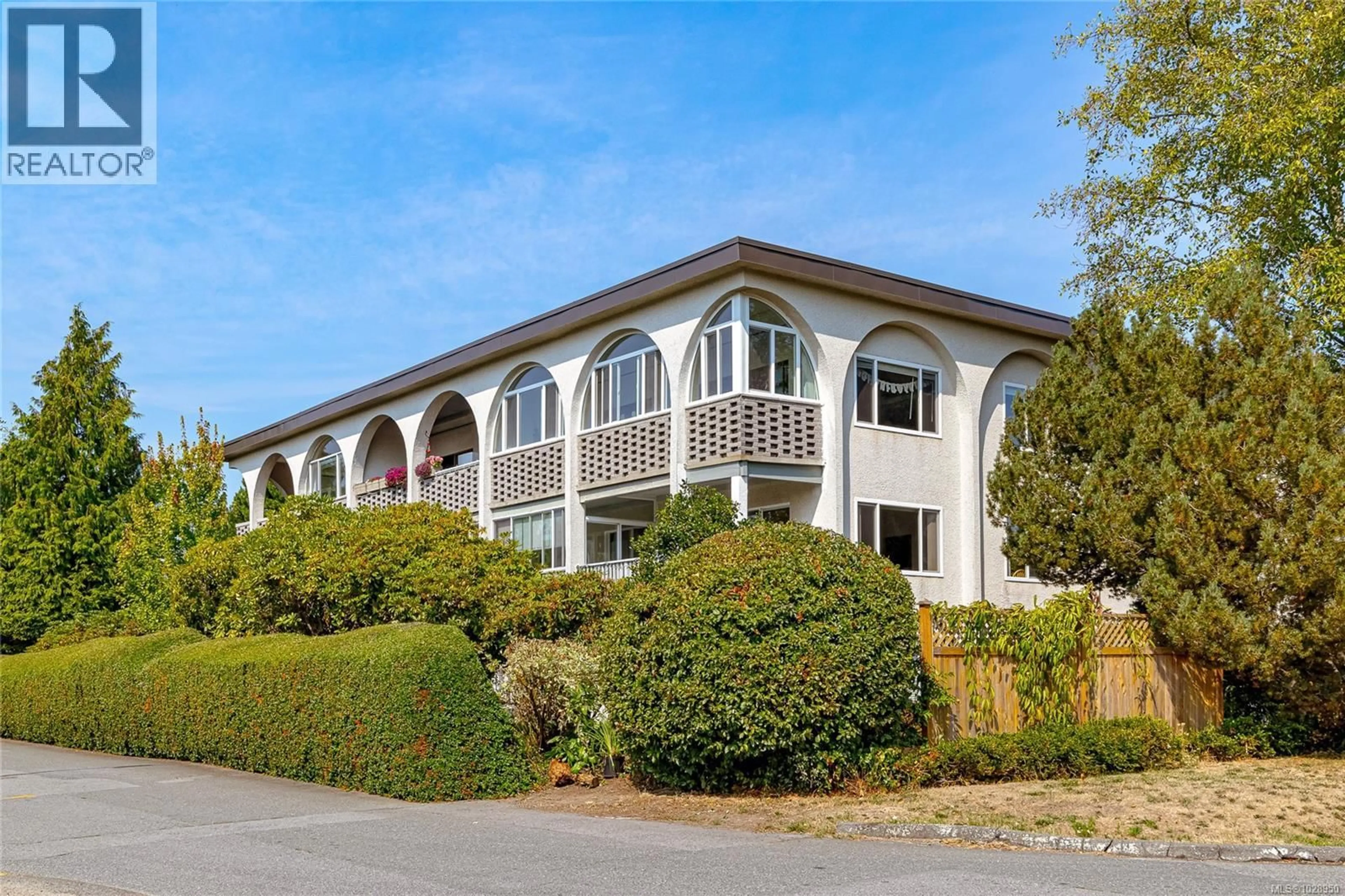 Unknown for 108 - 2040 WHITE BIRCH ROAD, Sidney British Columbia V8L2R1