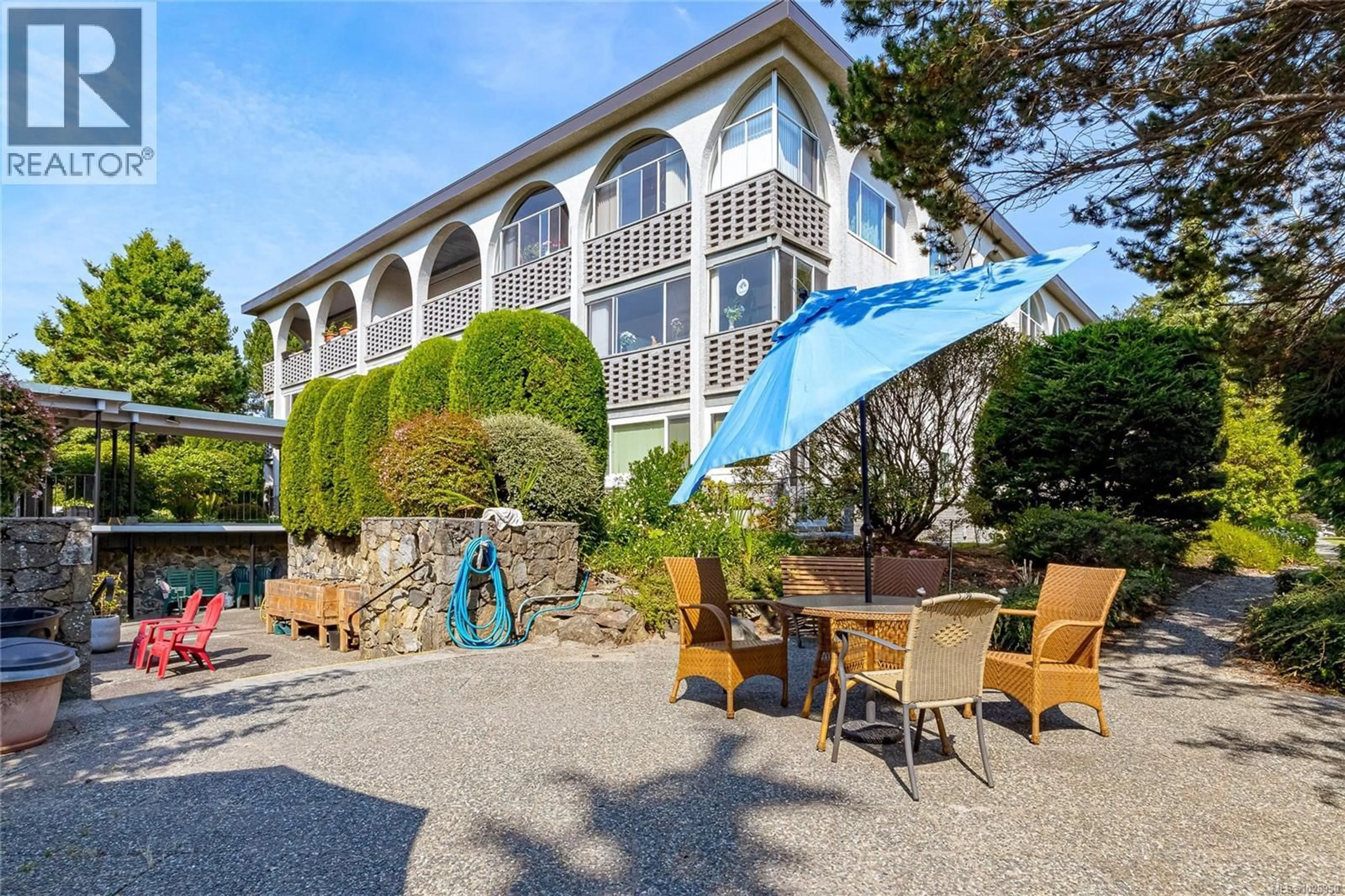 Patio, unknown for 108 - 2040 WHITE BIRCH ROAD, Sidney British Columbia V8L2R1