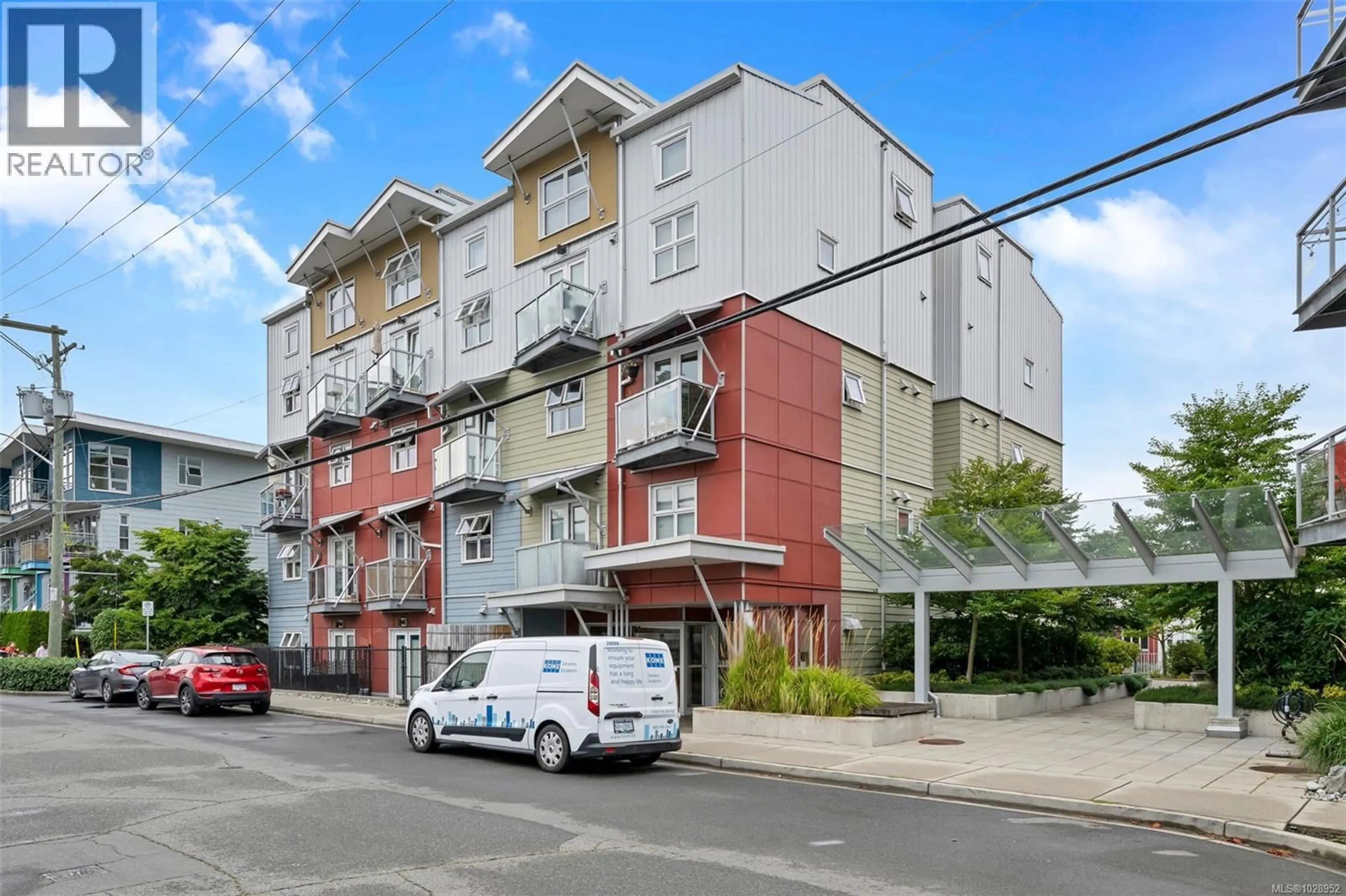 Unknown for 204 - 787 TYEE ROAD, Victoria British Columbia V9A7R5