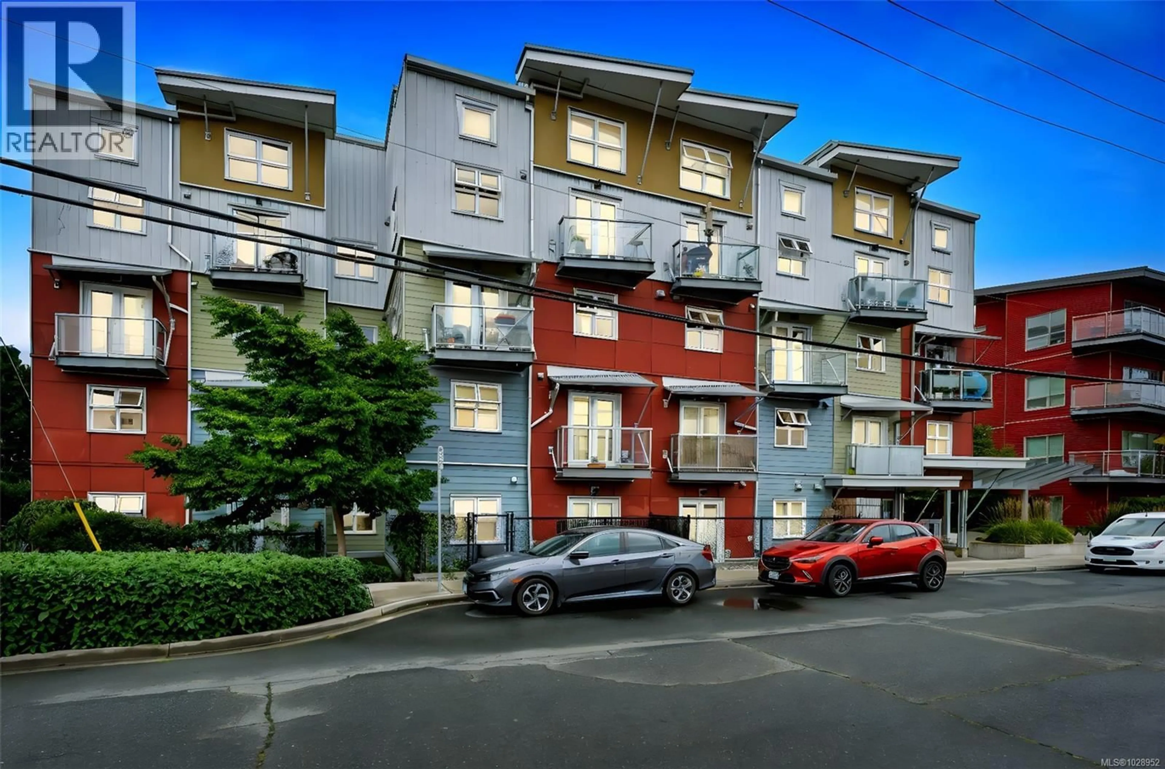 Patio, street for 204 - 787 TYEE ROAD, Victoria British Columbia V9A7R5