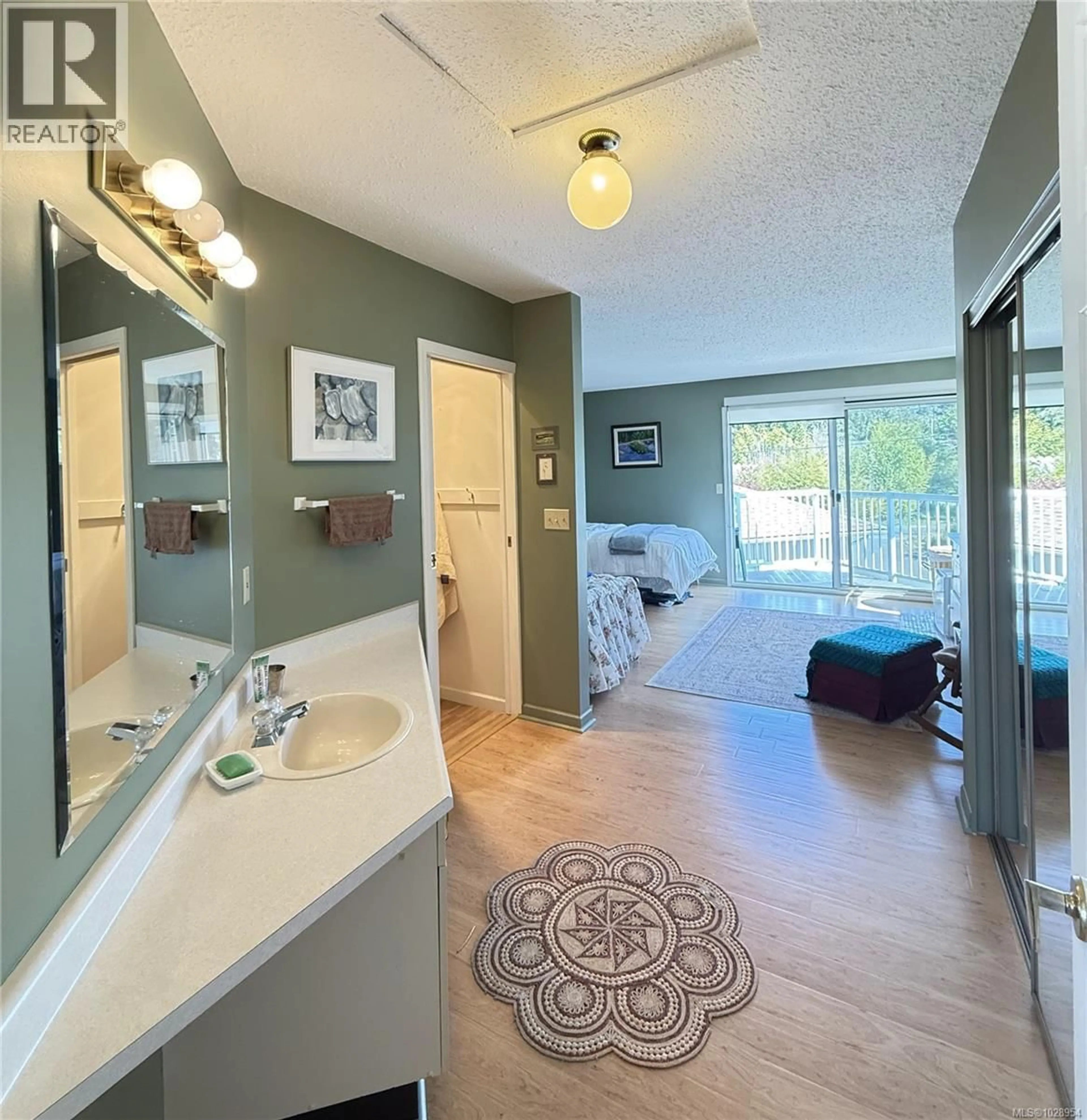 Unknown for 3 - 130 CORBETT ROAD, Salt Spring British Columbia V8K1T2