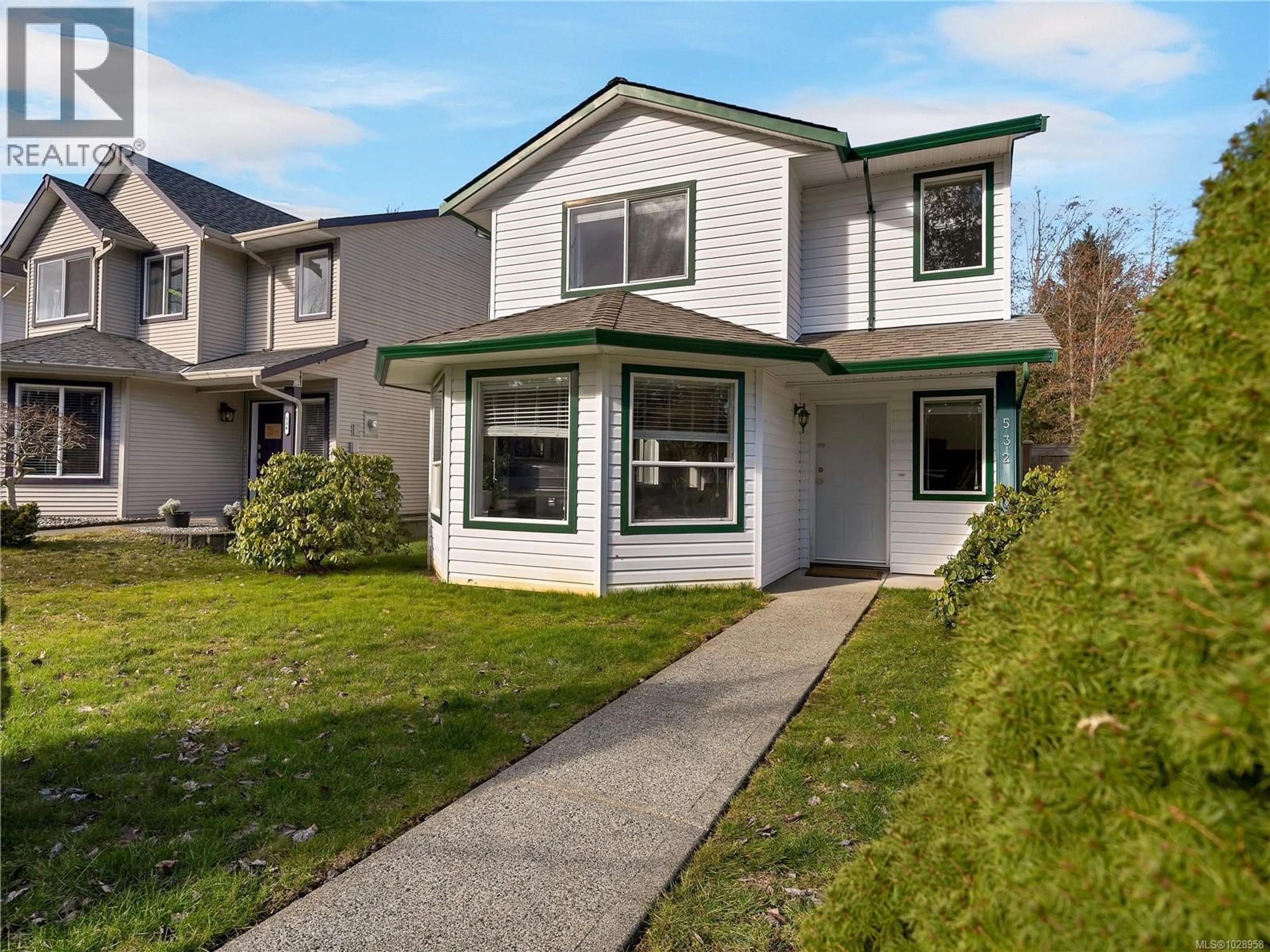 Home with vinyl exterior material, street for 532 HILCHEY ROAD, Campbell River British Columbia V9W8E6