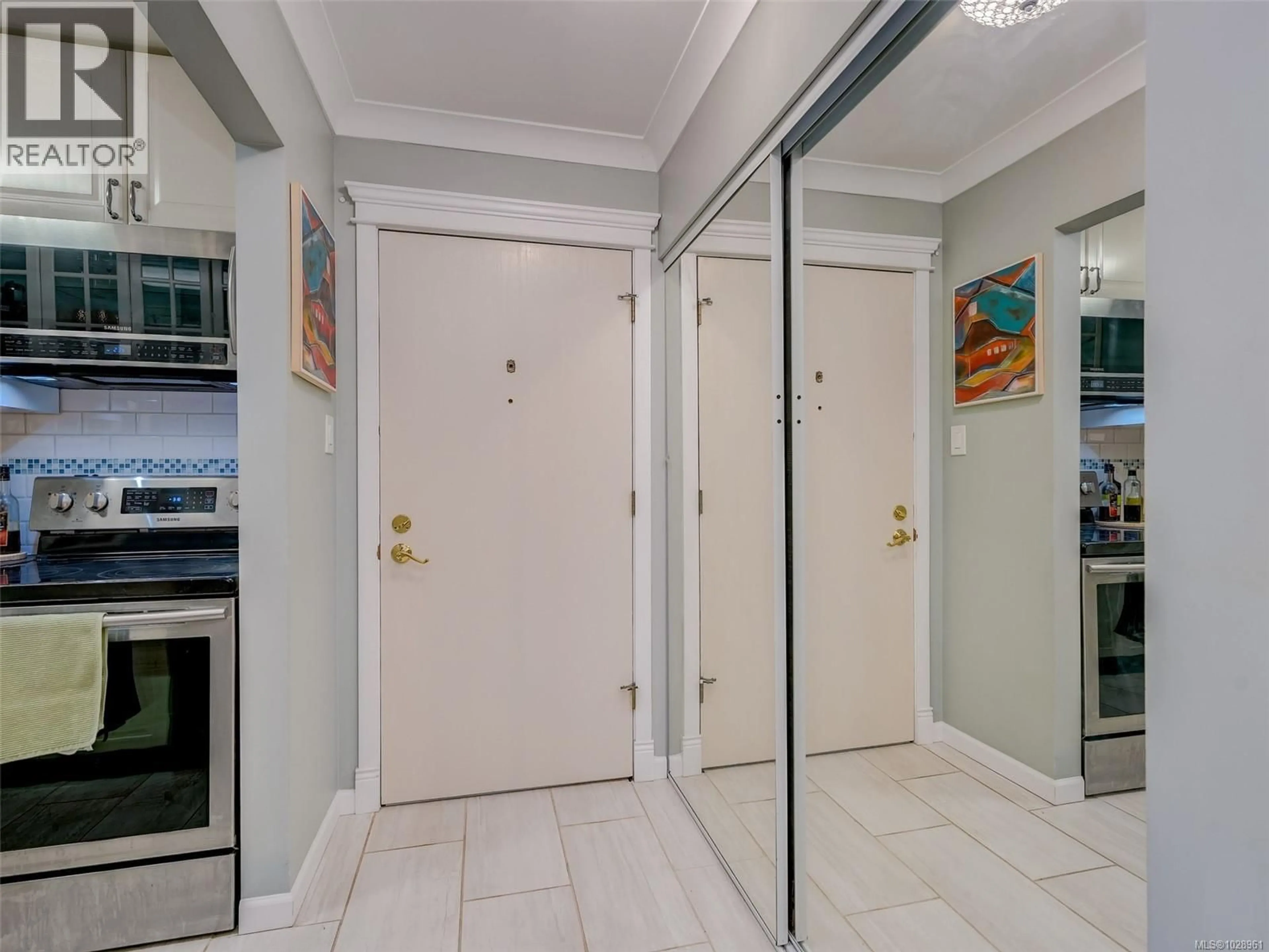 Unknown for 107 - 1419 STADACONA AVENUE, Victoria British Columbia V8S5J3