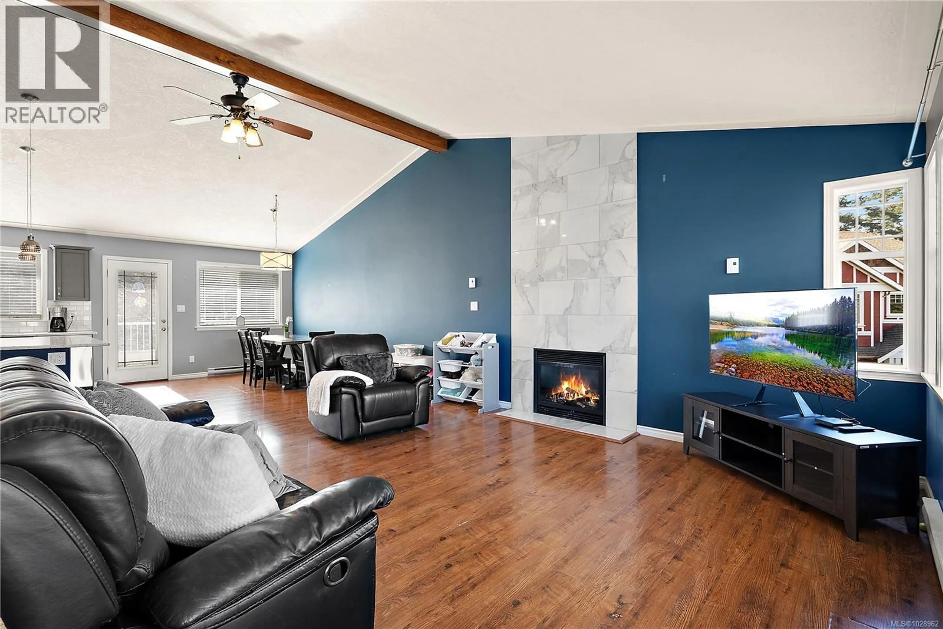 Living room with furniture, unknown for 971 WILD BLOSSOM COURT, Langford British Columbia V9C4W8