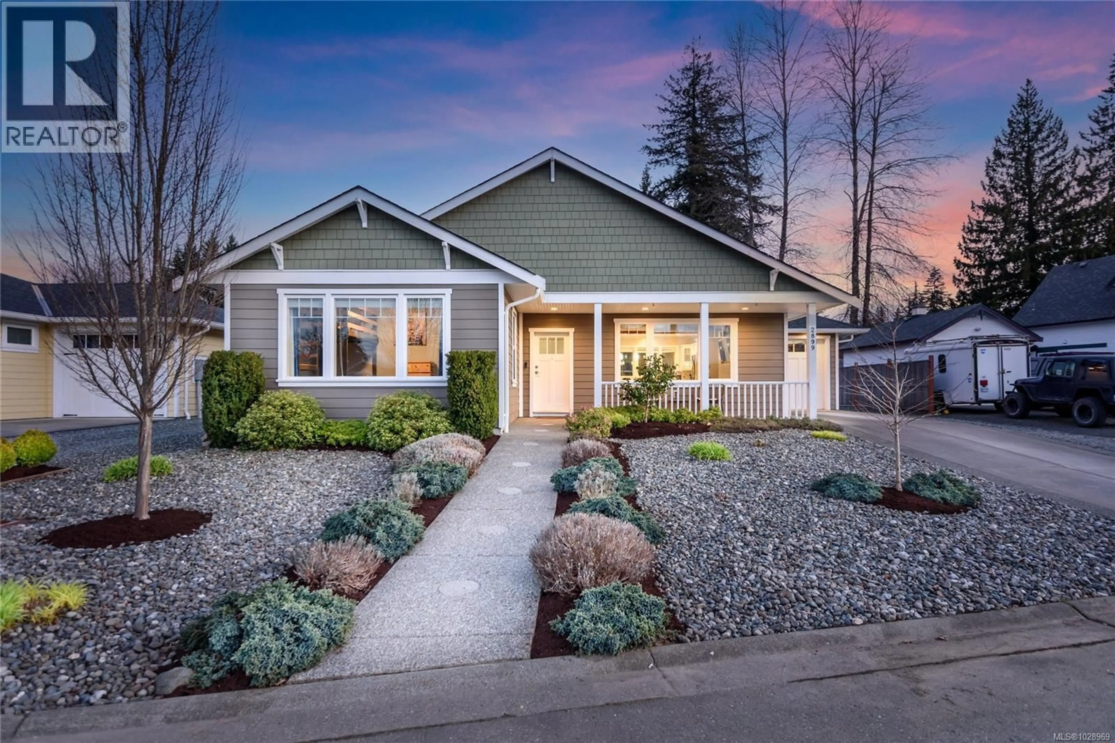 Home with vinyl exterior material, street for A&B - 2899 PENRITH AVENUE, Cumberland British Columbia V0R1S0