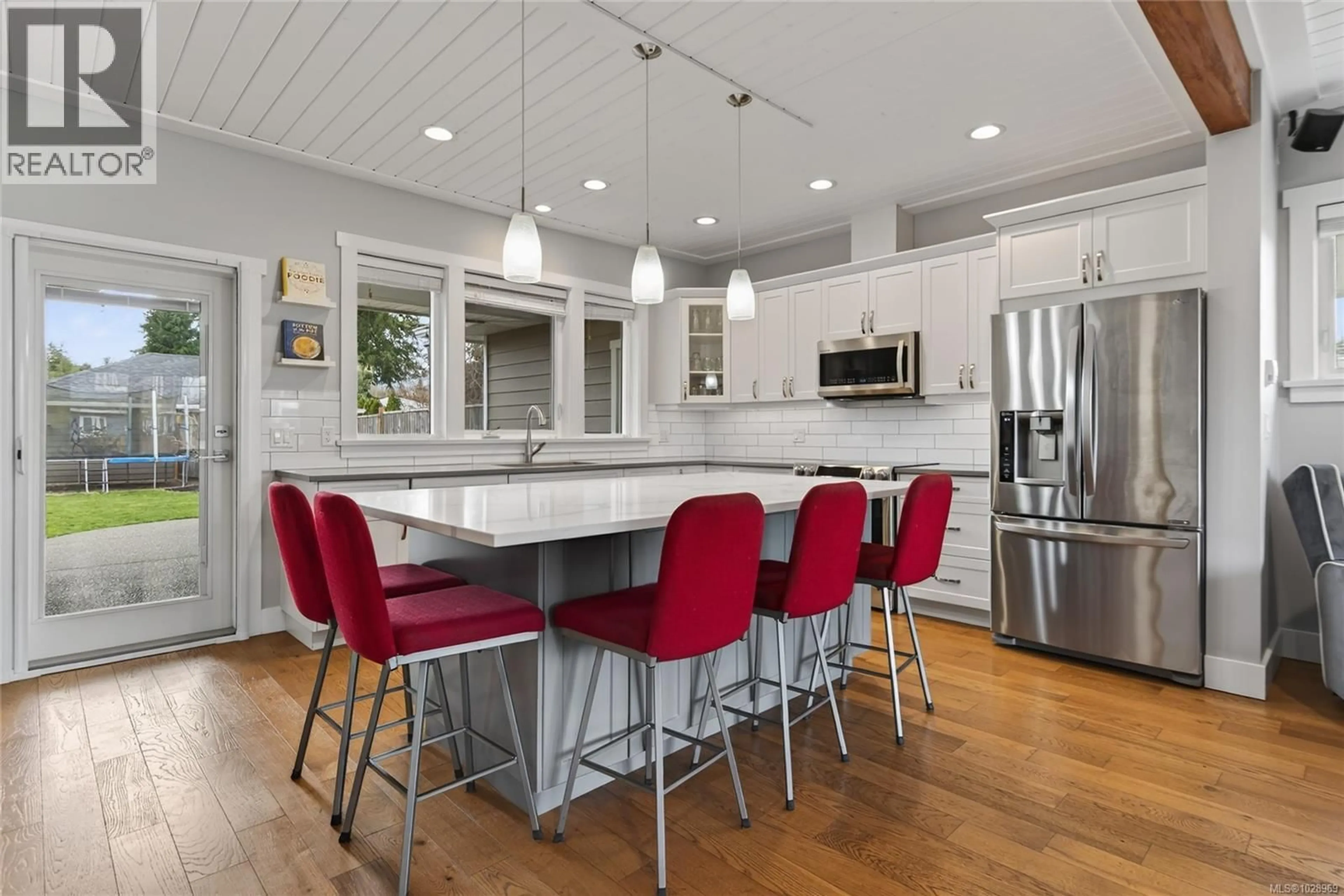 Open concept kitchen, unknown for A&B - 2899 PENRITH AVENUE, Cumberland British Columbia V0R1S0