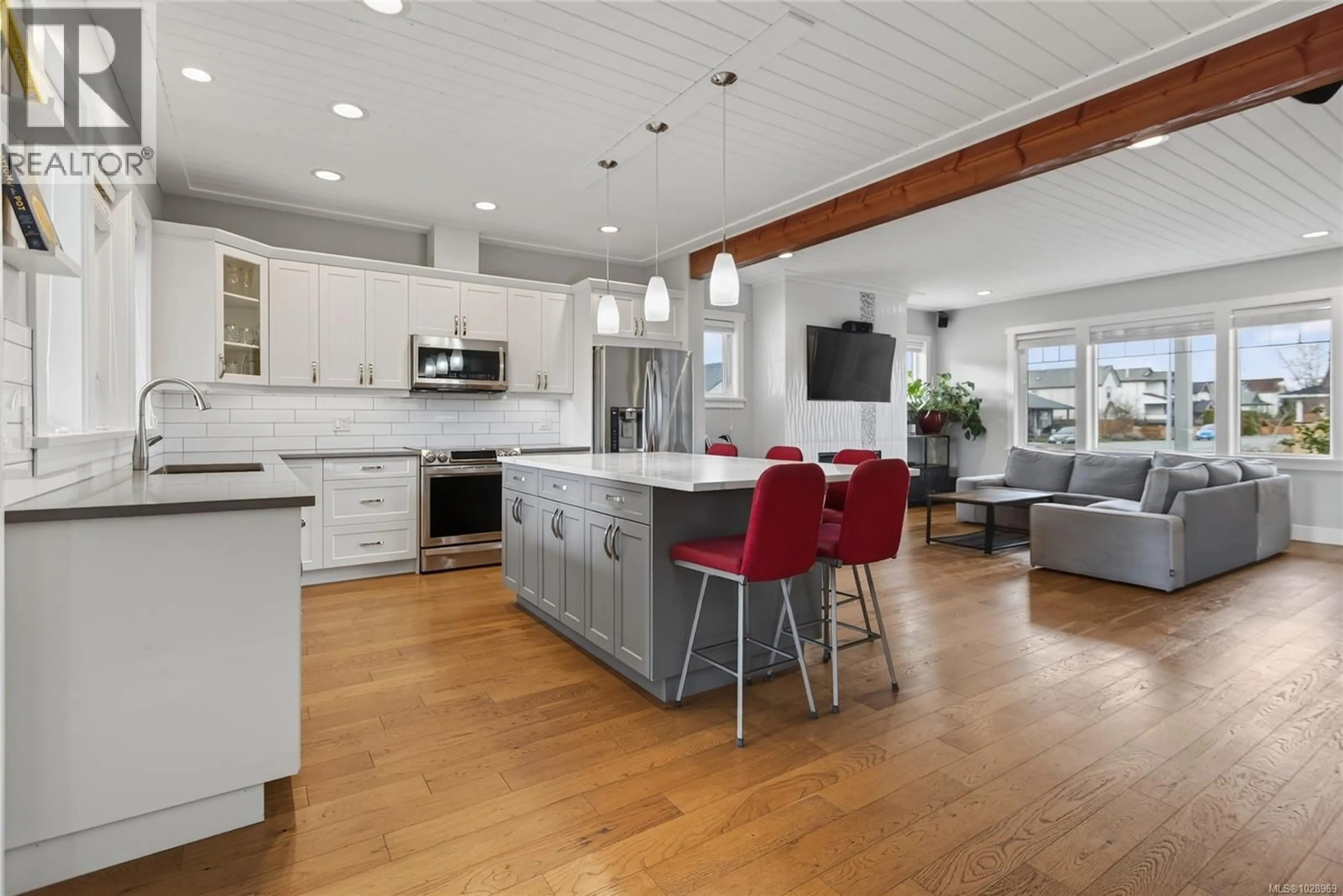 Open concept kitchen, unknown for A&B - 2899 PENRITH AVENUE, Cumberland British Columbia V0R1S0