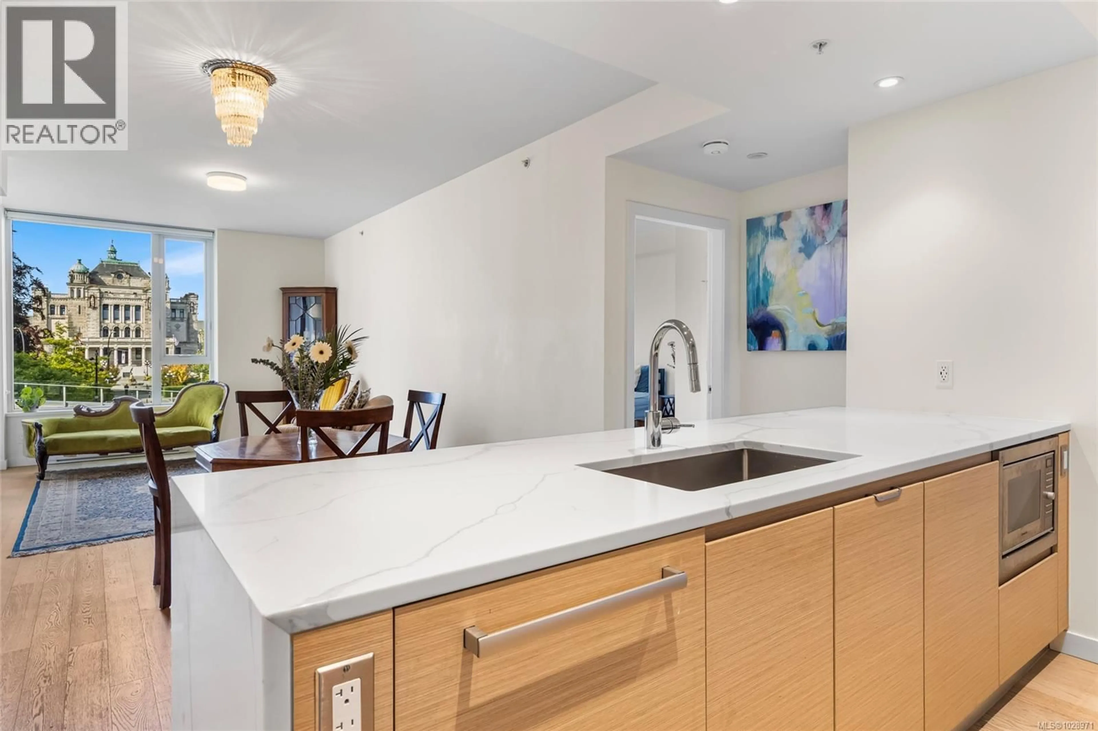 Open concept kitchen, unknown for 304 - 550 MICHIGAN STREET, Victoria British Columbia V8V0G3