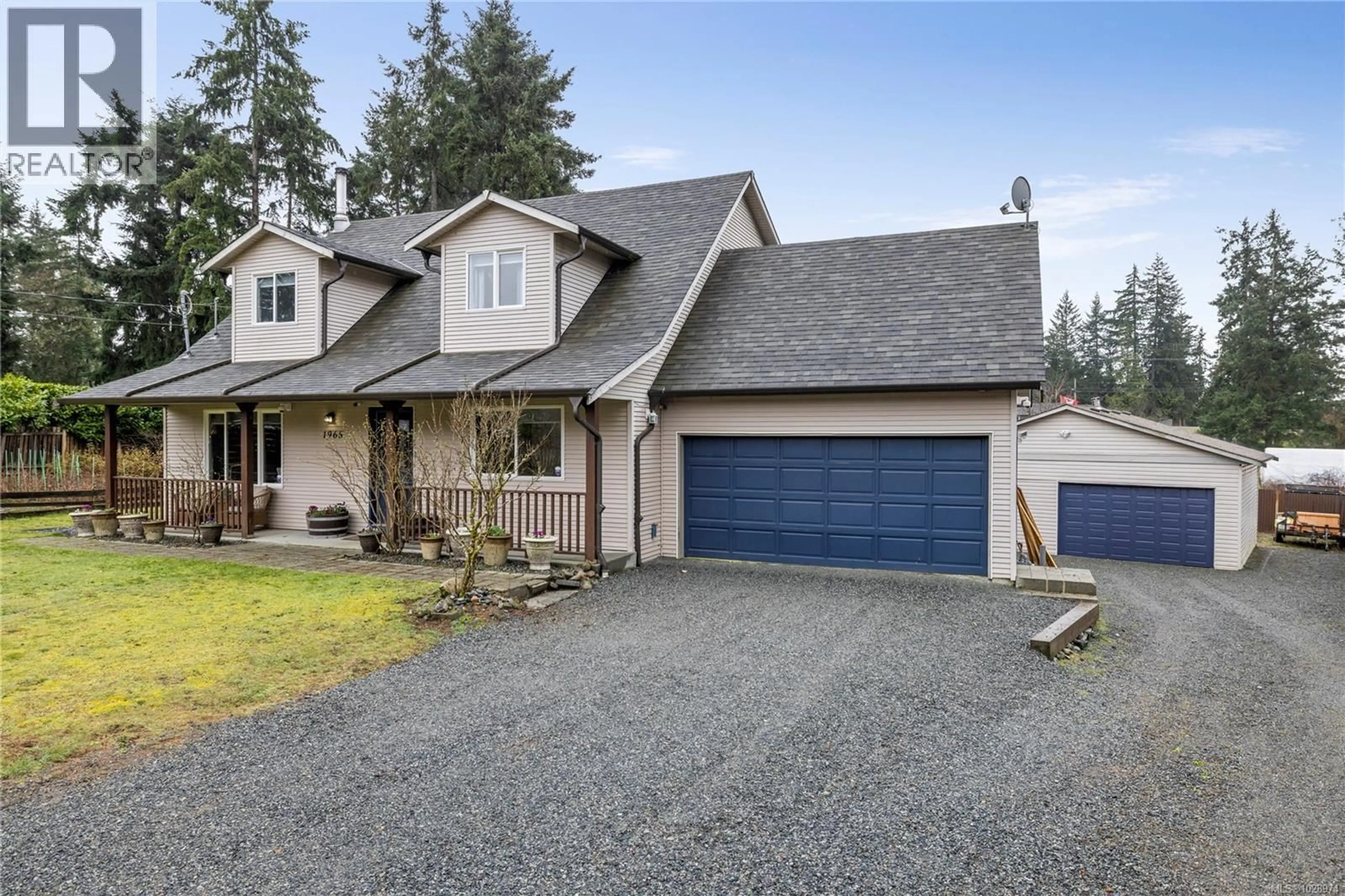 Home with vinyl exterior material, street for 1965 EMMA WAY, Nanaimo British Columbia V9X1H4