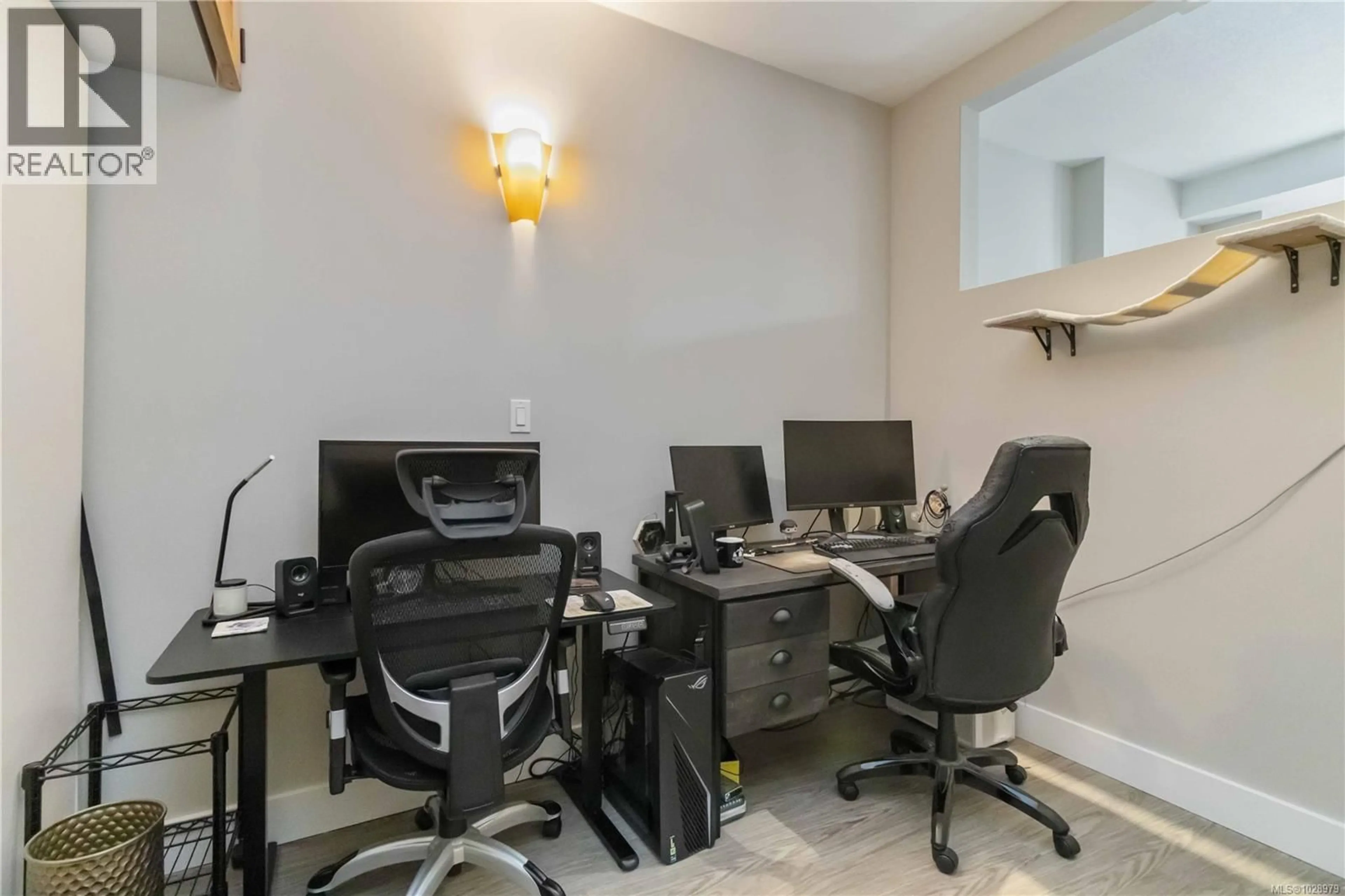 A pic of a room for 114 - 409 SWIFT STREET, Victoria British Columbia V8W1S2