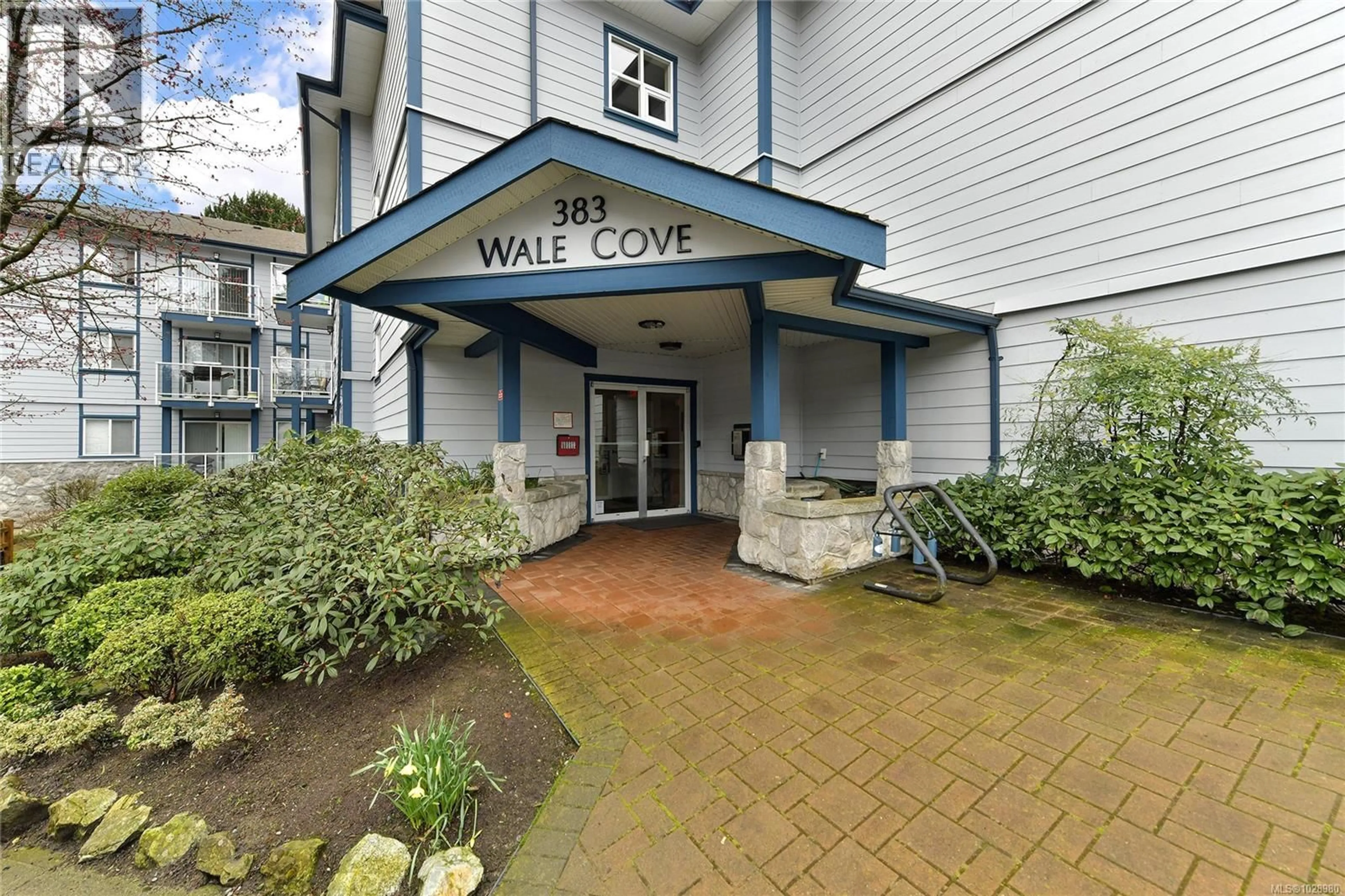 Indoor foyer for 102 - 383 WALE ROAD, Colwood British Columbia V9B2P9