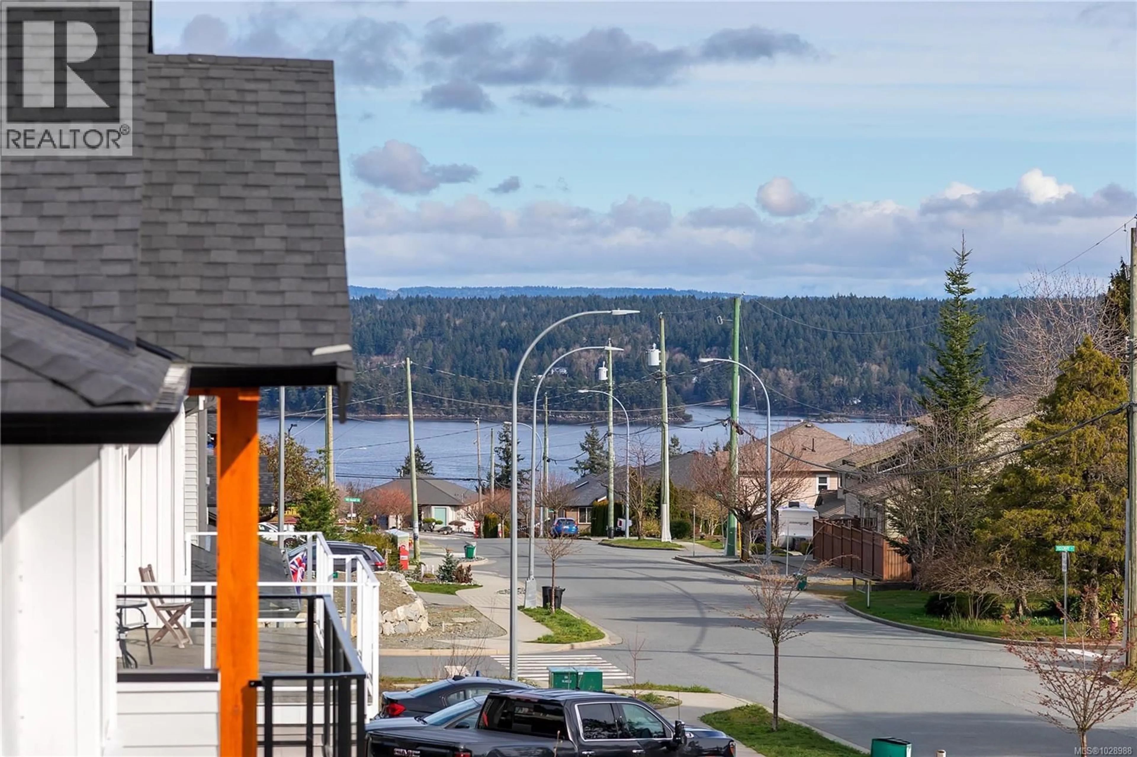 Patio, water/lake/river/ocean view for 858 RUSSELL ROAD, Ladysmith British Columbia V9G1W4