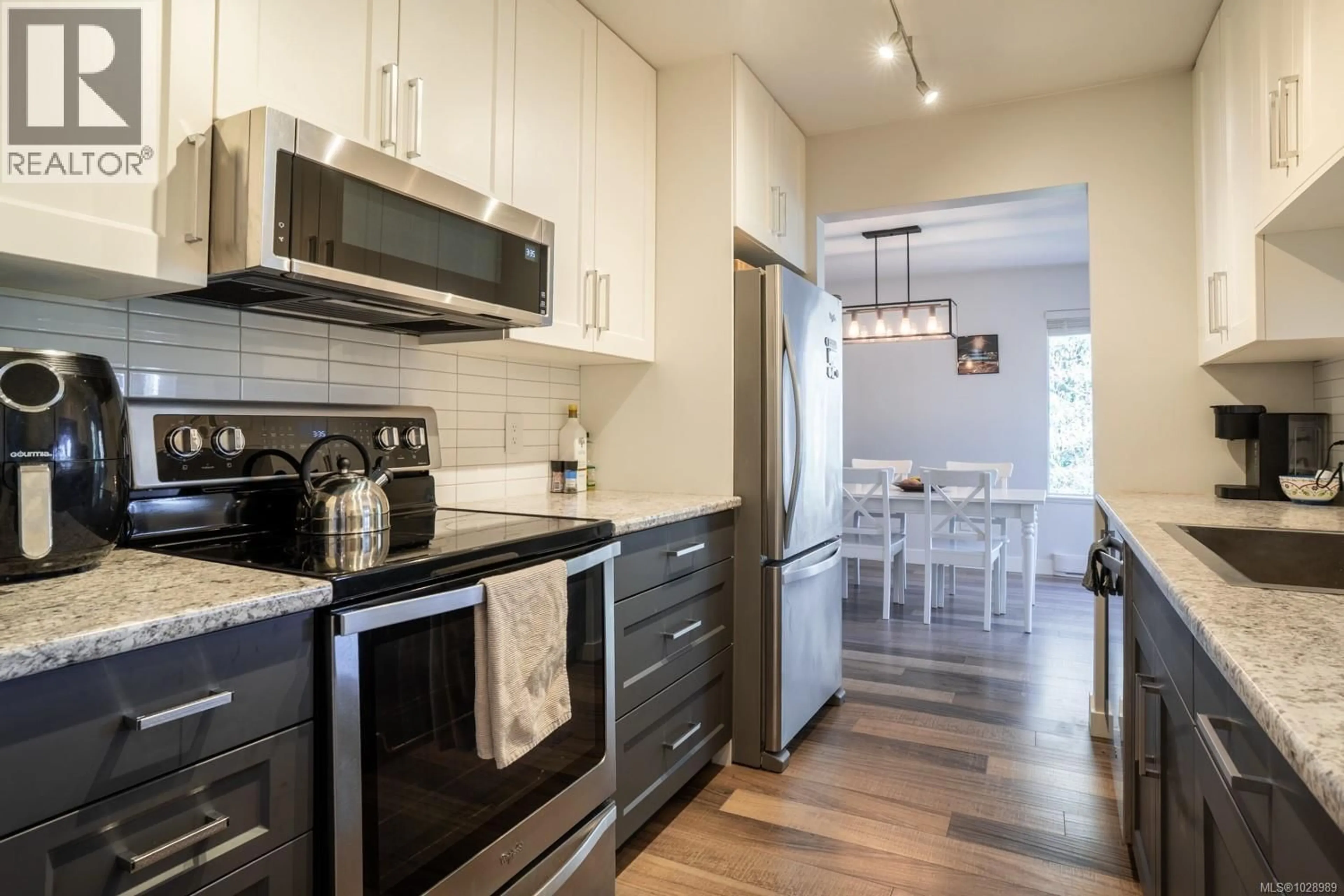 Open concept kitchen, unknown for 406 - 4700 UPLANDS DRIVE, Nanaimo British Columbia V9T5V1