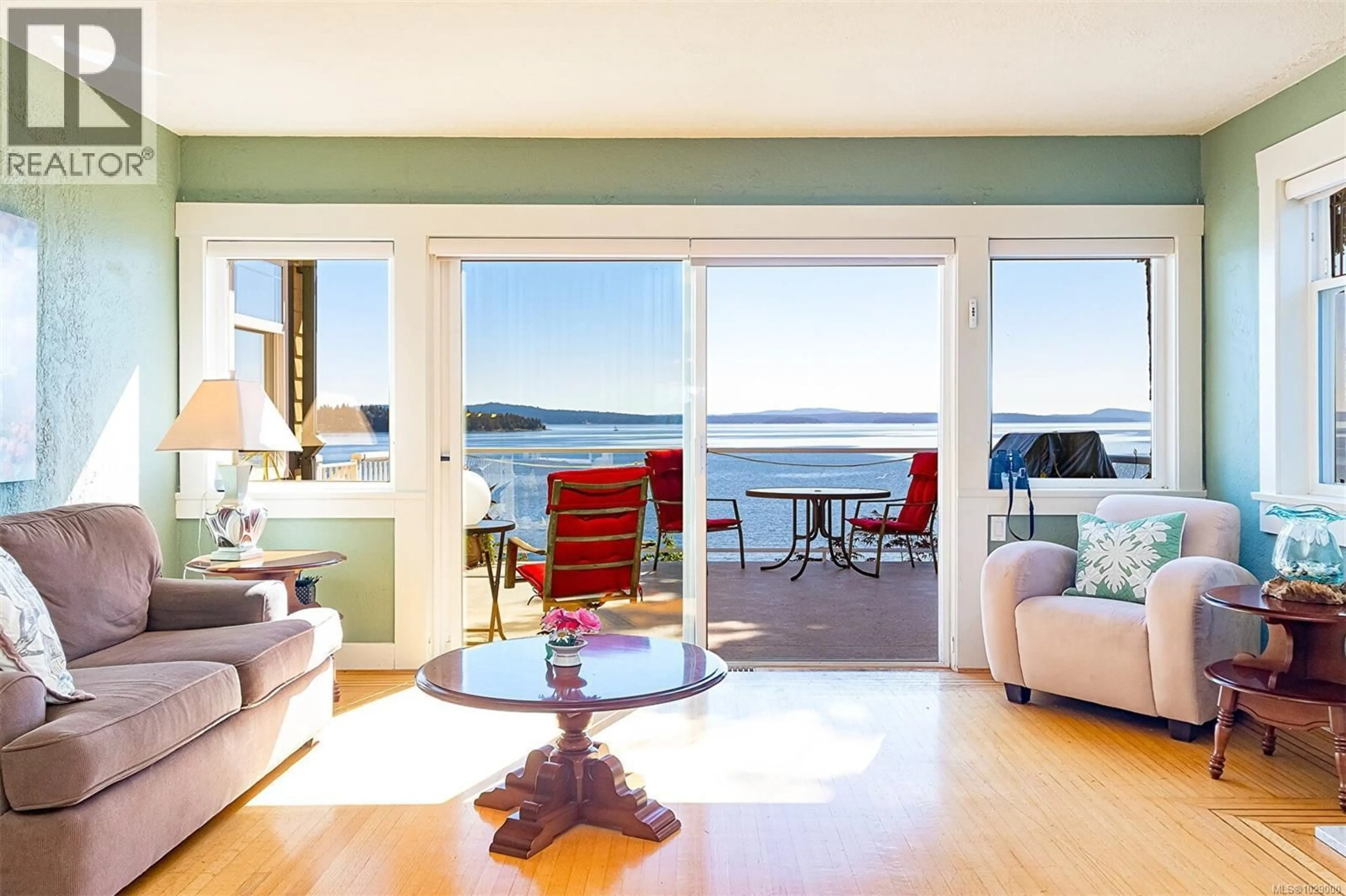 Living room with furniture, unknown for 297 GILL ROAD, Ladysmith British Columbia V9G1X9