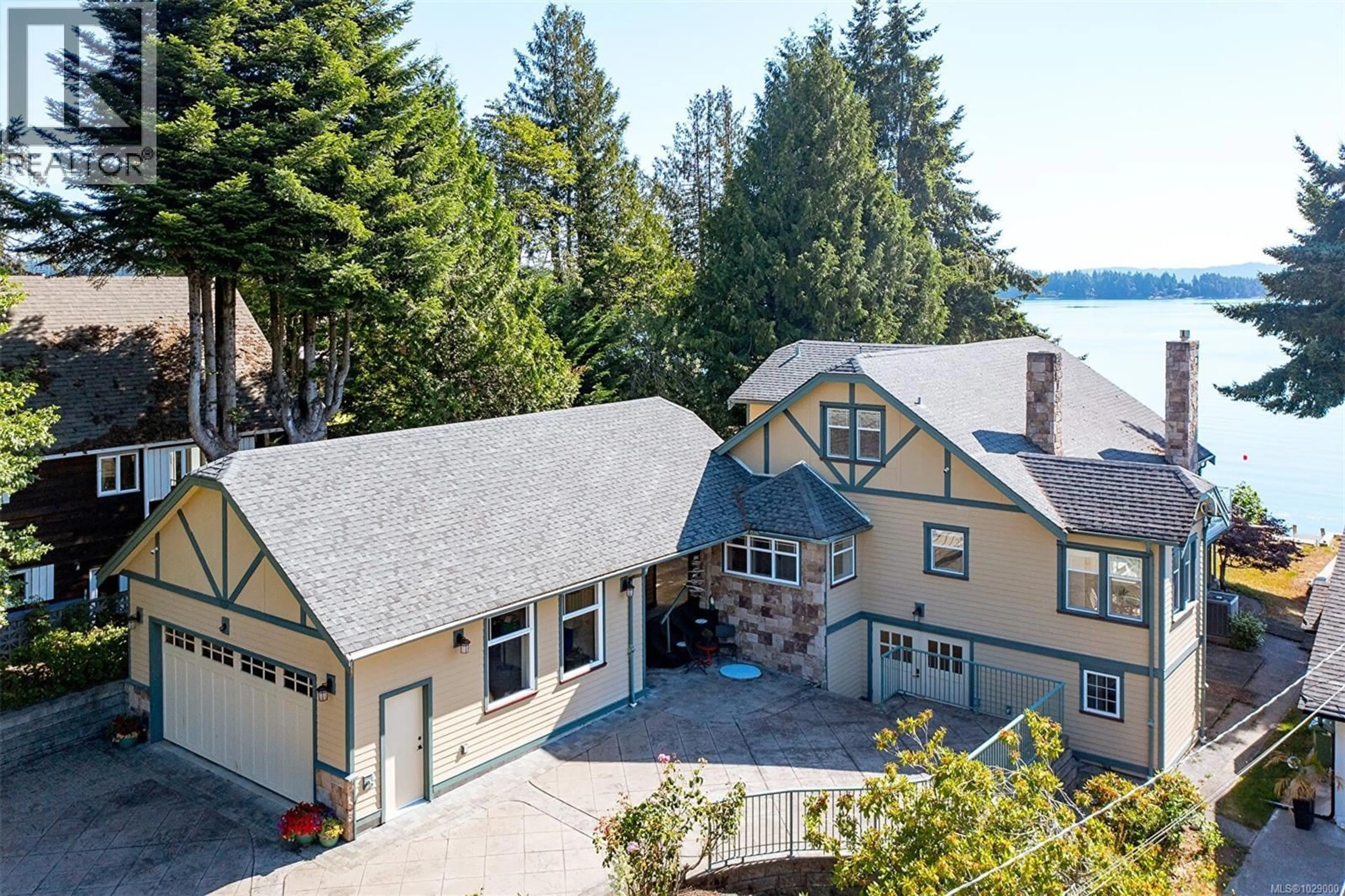 A pic from outside/outdoor area/front of a property/back of a property/a pic from drone, water/lake/river/ocean view for 297 GILL ROAD, Ladysmith British Columbia V9G1X9