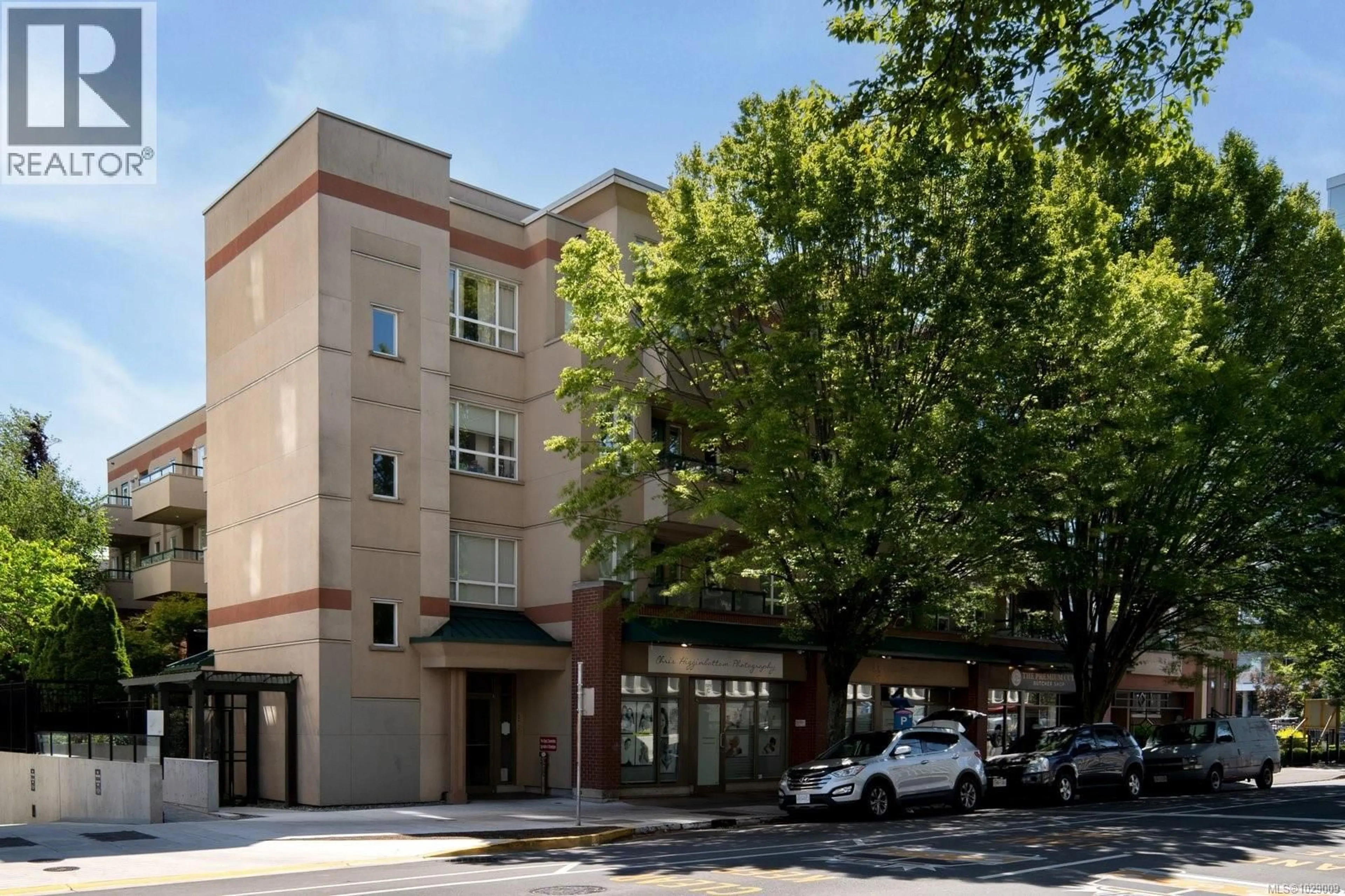 Unknown for 402 - 1015 JOHNSON STREET, Victoria British Columbia V8V3N6