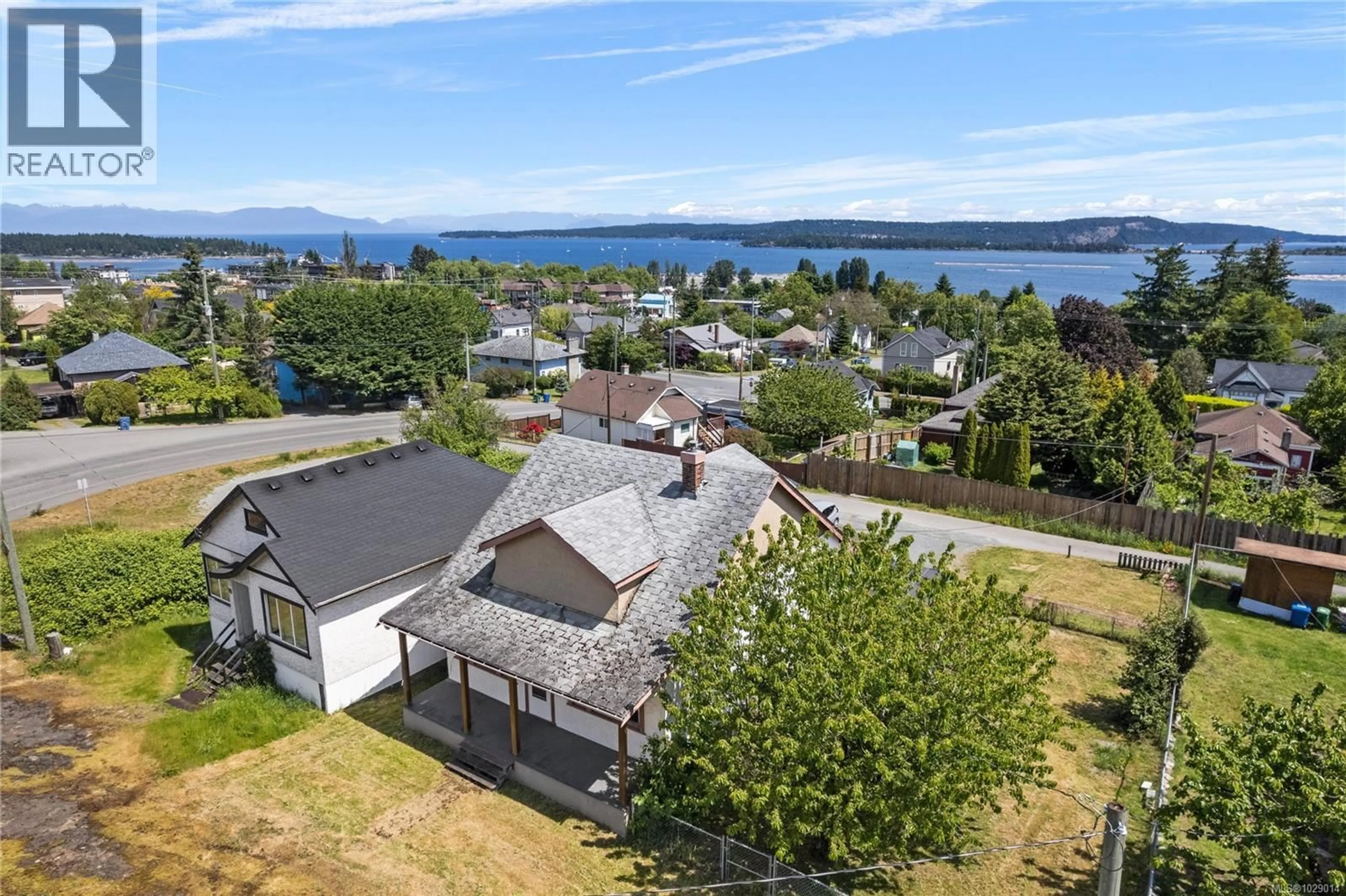 A pic from outside/outdoor area/front of a property/back of a property/a pic from drone, water/lake/river/ocean view for 19 VIEW STREET, Nanaimo British Columbia V9R4N3