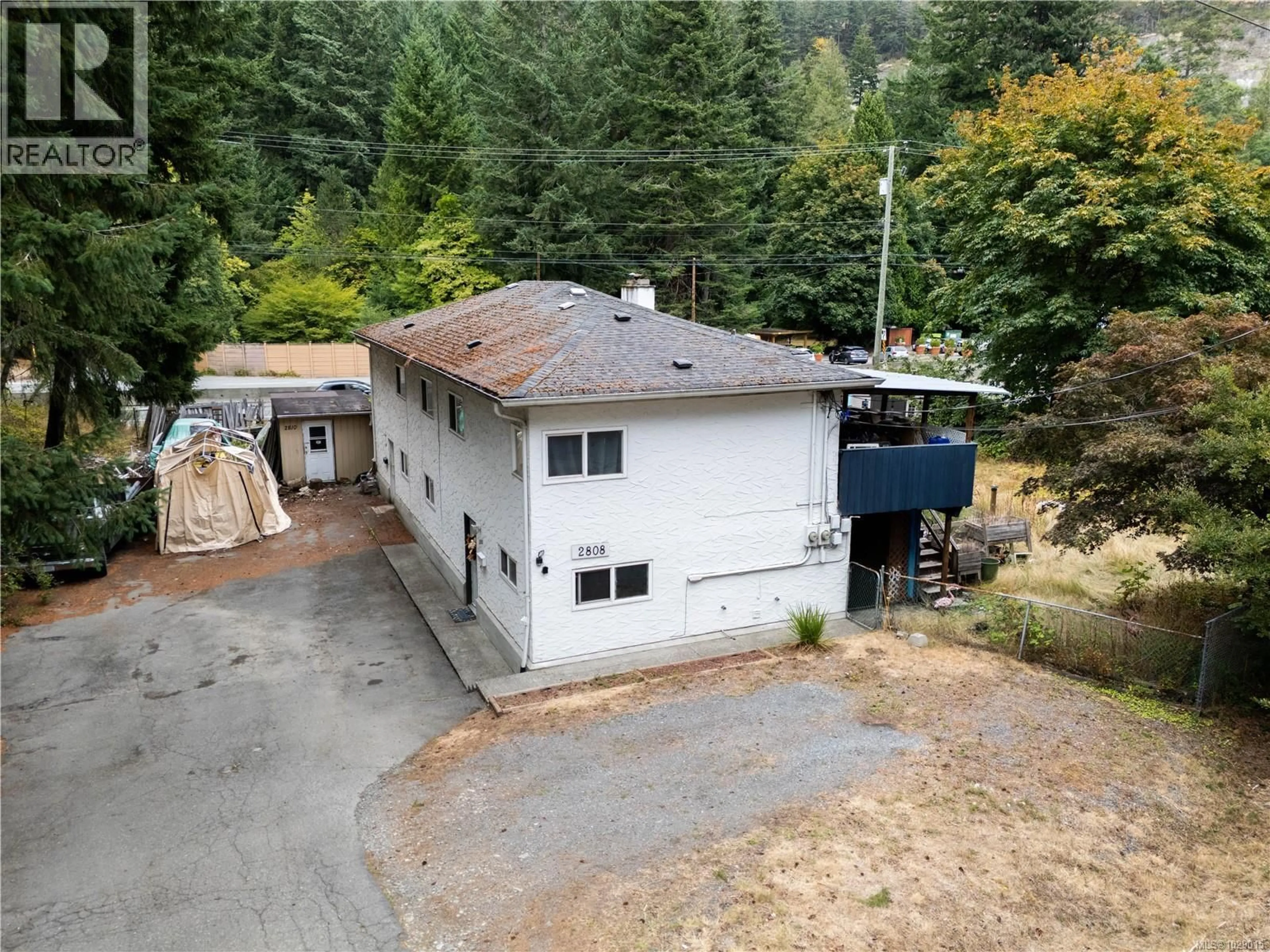 A pic from outside/outdoor area/front of a property/back of a property/a pic from drone, unknown for 2808 SOOKE LAKE ROAD, Langford British Columbia V9B4R3