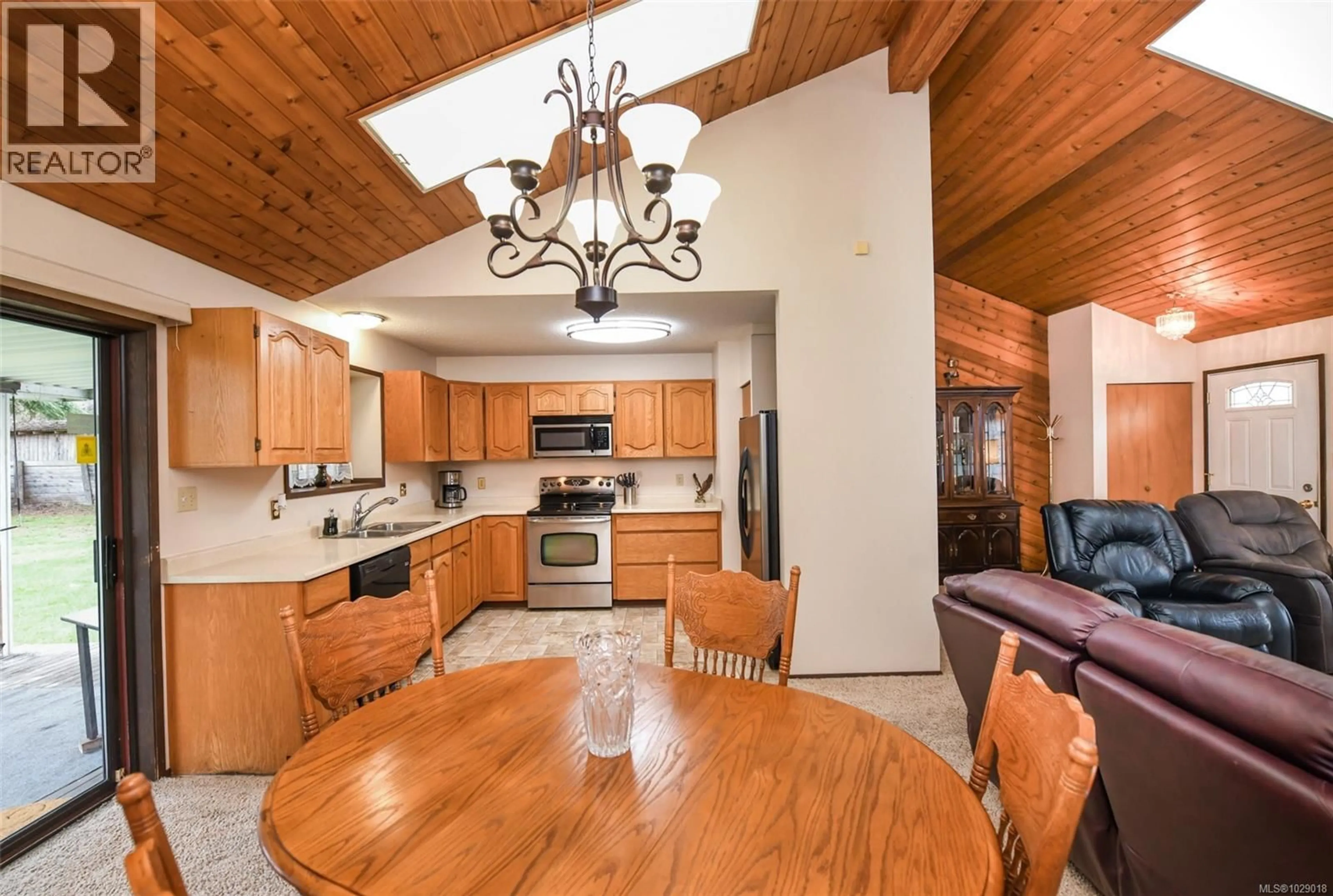 Open concept kitchen, unknown for 61 SALSBURY ROAD, Courtenay British Columbia V9N9L6