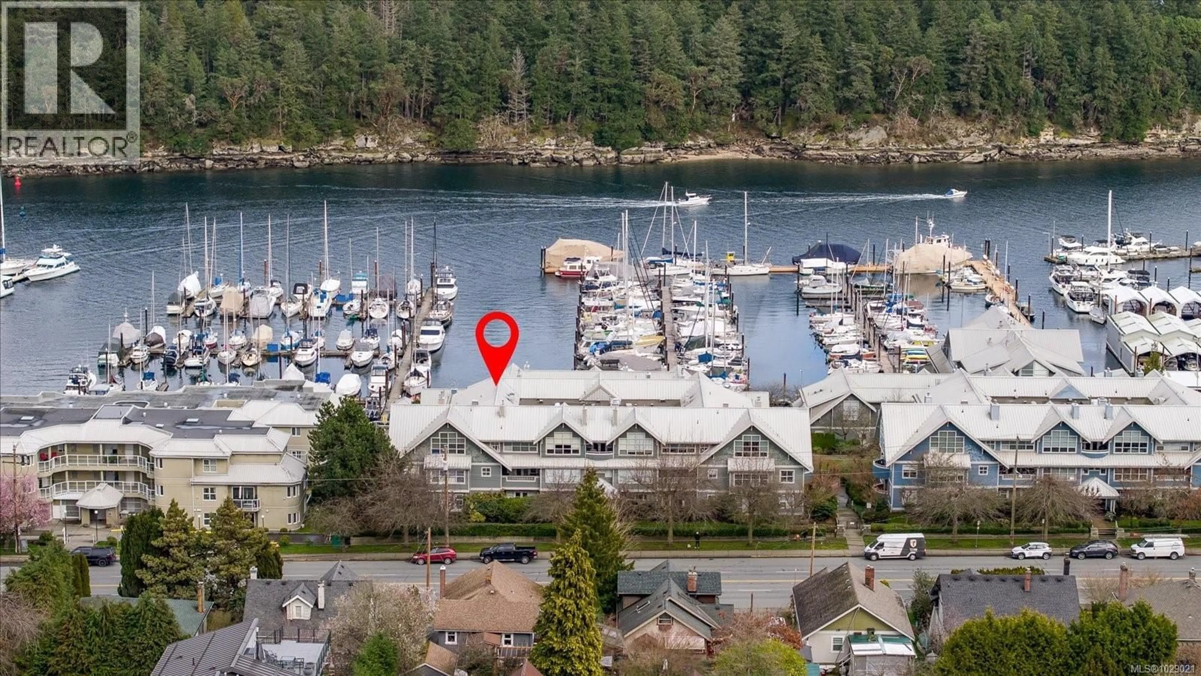 A pic from outside/outdoor area/front of a property/back of a property/a pic from drone, water/lake/river/ocean view for 703 - 540 STEWART AVENUE, Nanaimo British Columbia V9S5T5