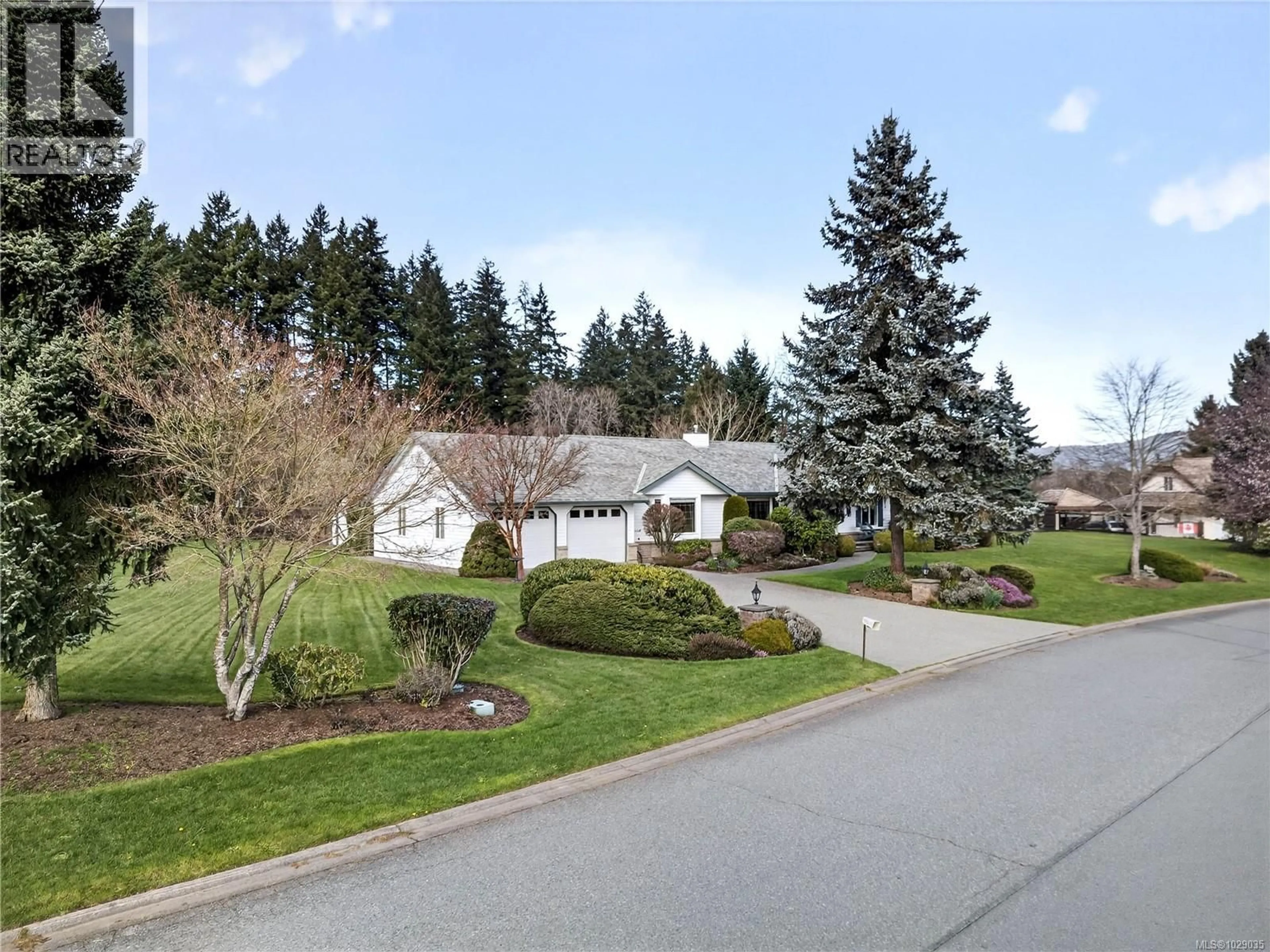 Home with vinyl exterior material, street for 2257 TARN PLACE, Duncan British Columbia V9L5E7