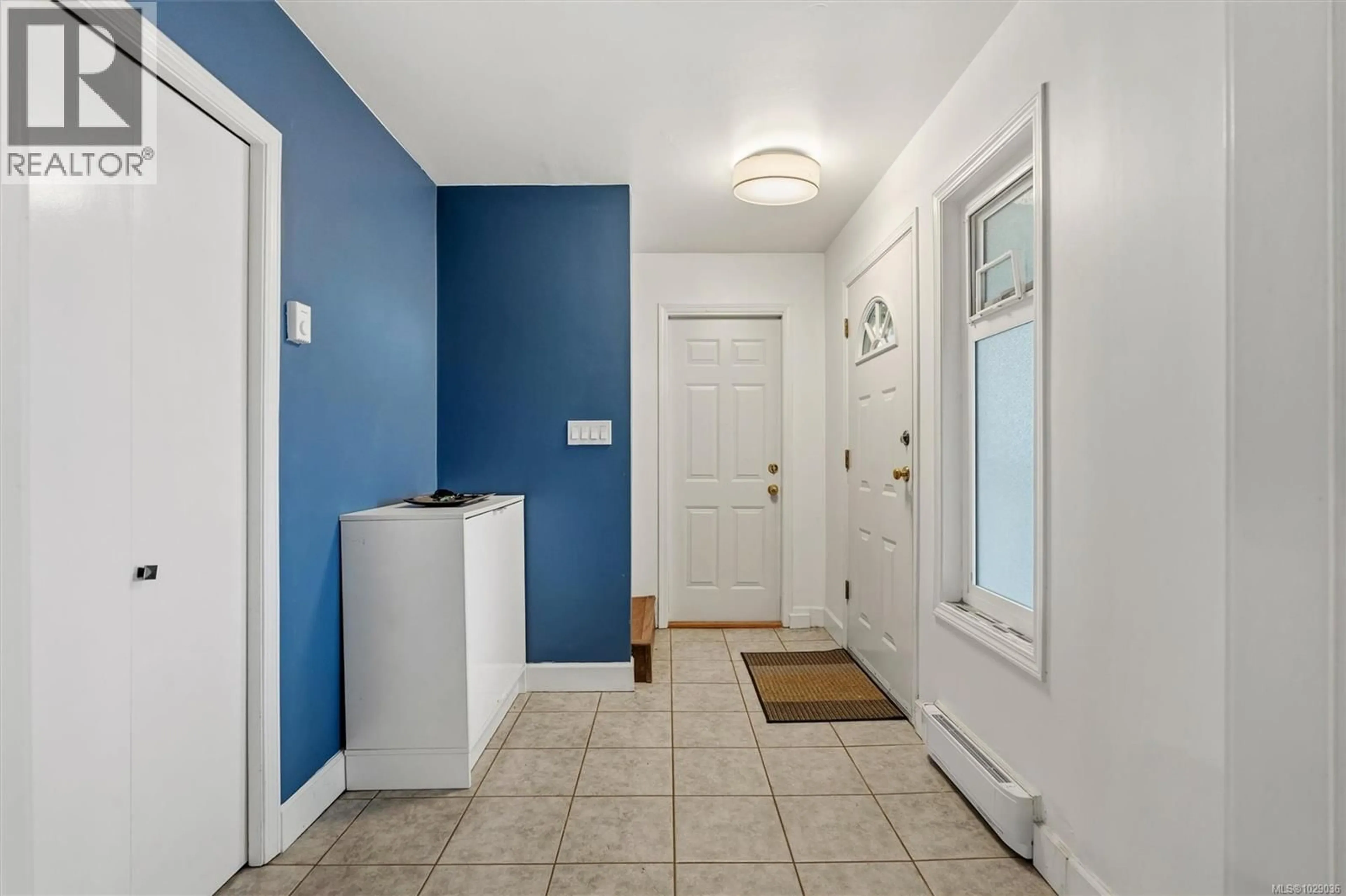 Indoor entryway for 6648 REY ROAD, Central Saanich British Columbia V8Y1V2
