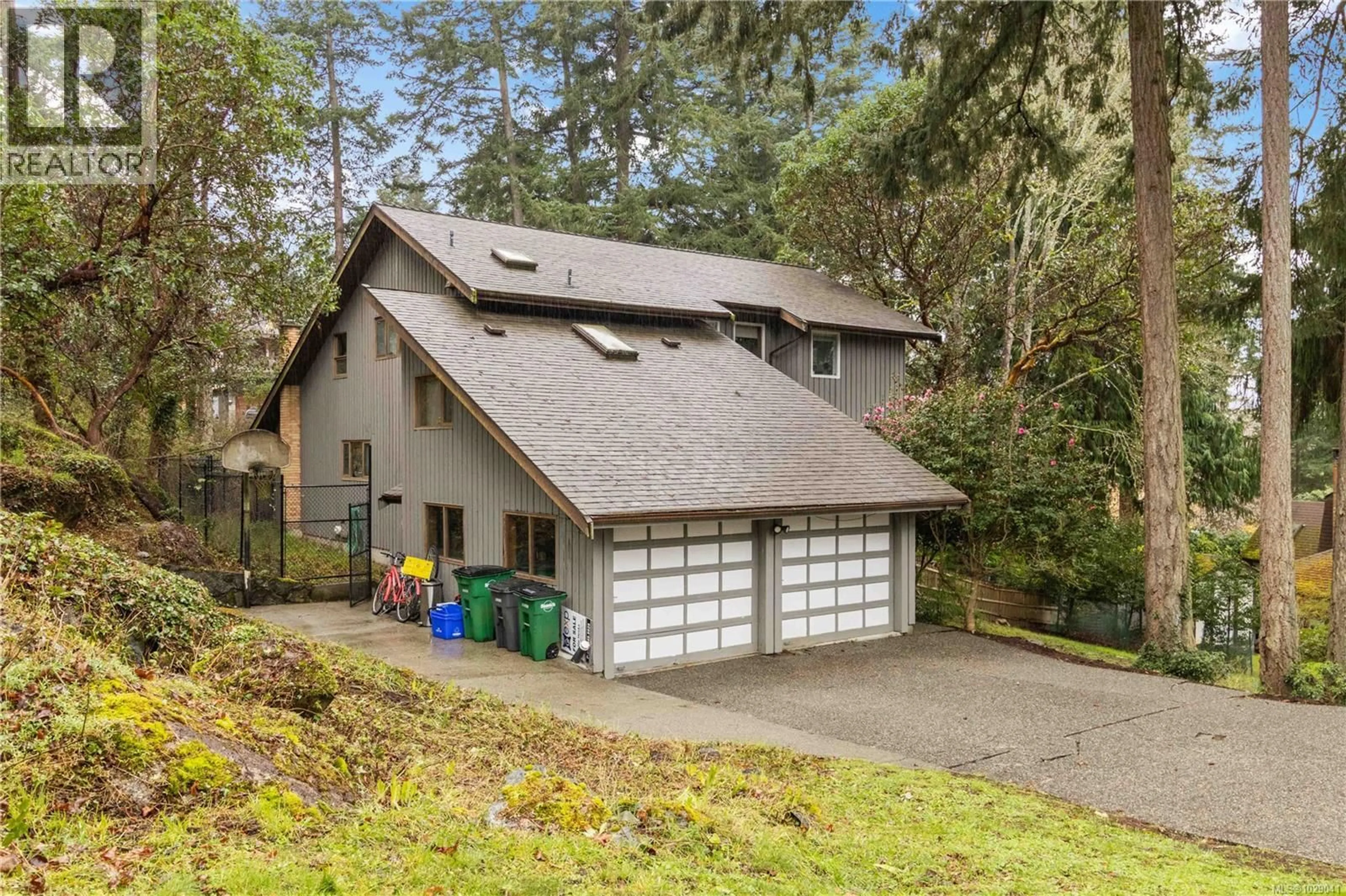 Unknown for 2753 ARBUTUS ROAD, Saanich British Columbia V8N5X7