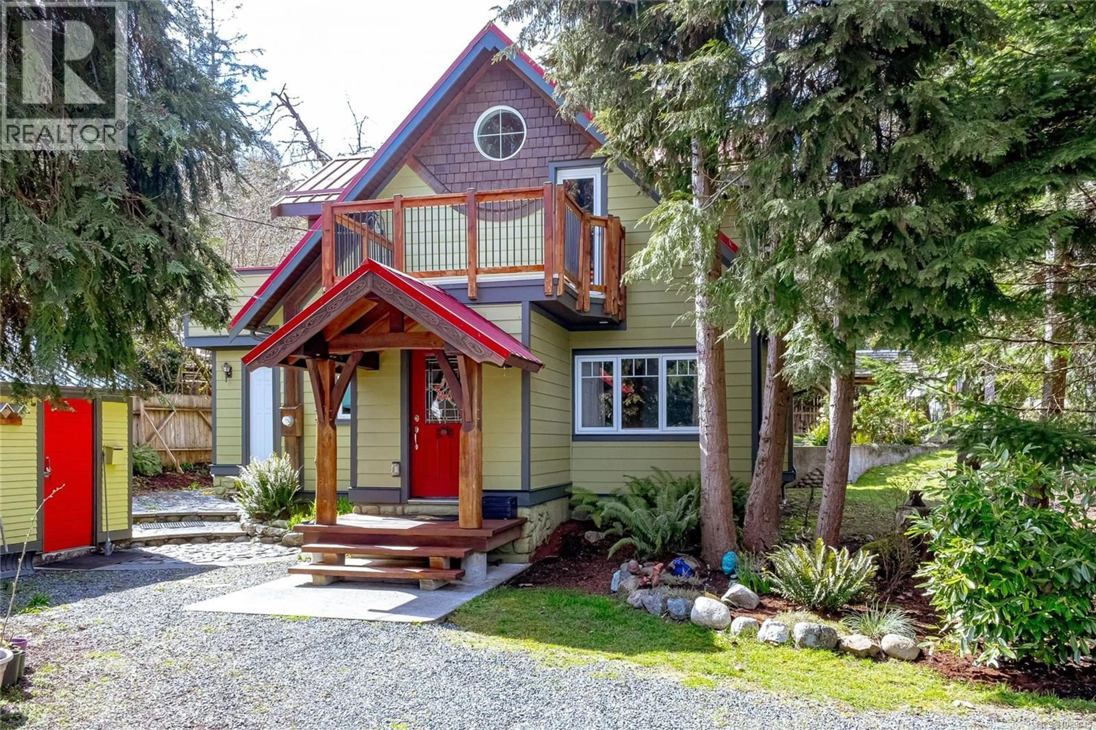 Home with vinyl exterior material, street for 5832 BANKS ROAD, Duncan British Columbia V9L1L2