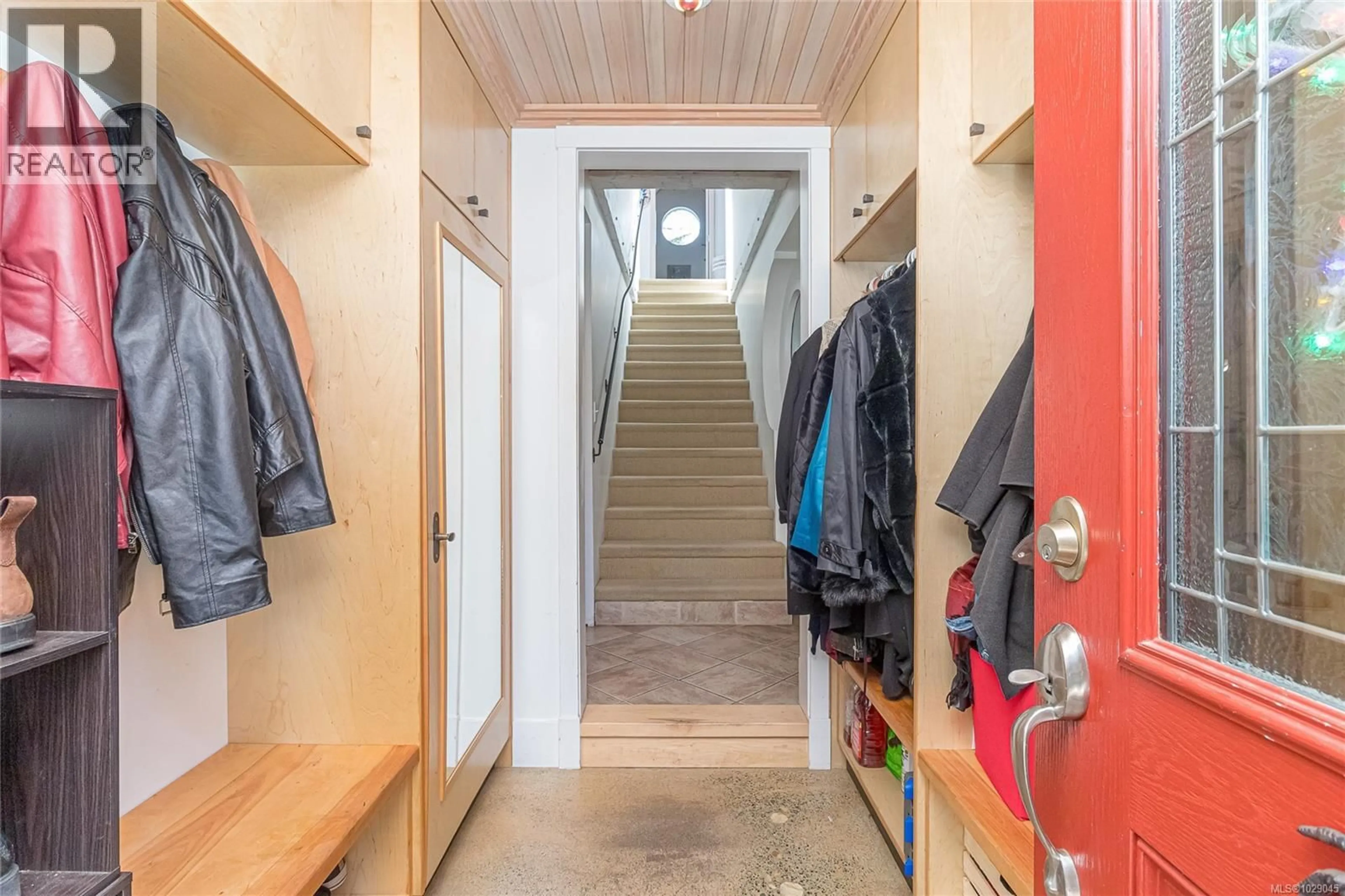 Indoor entryway for 5832 BANKS ROAD, Duncan British Columbia V9L1L2