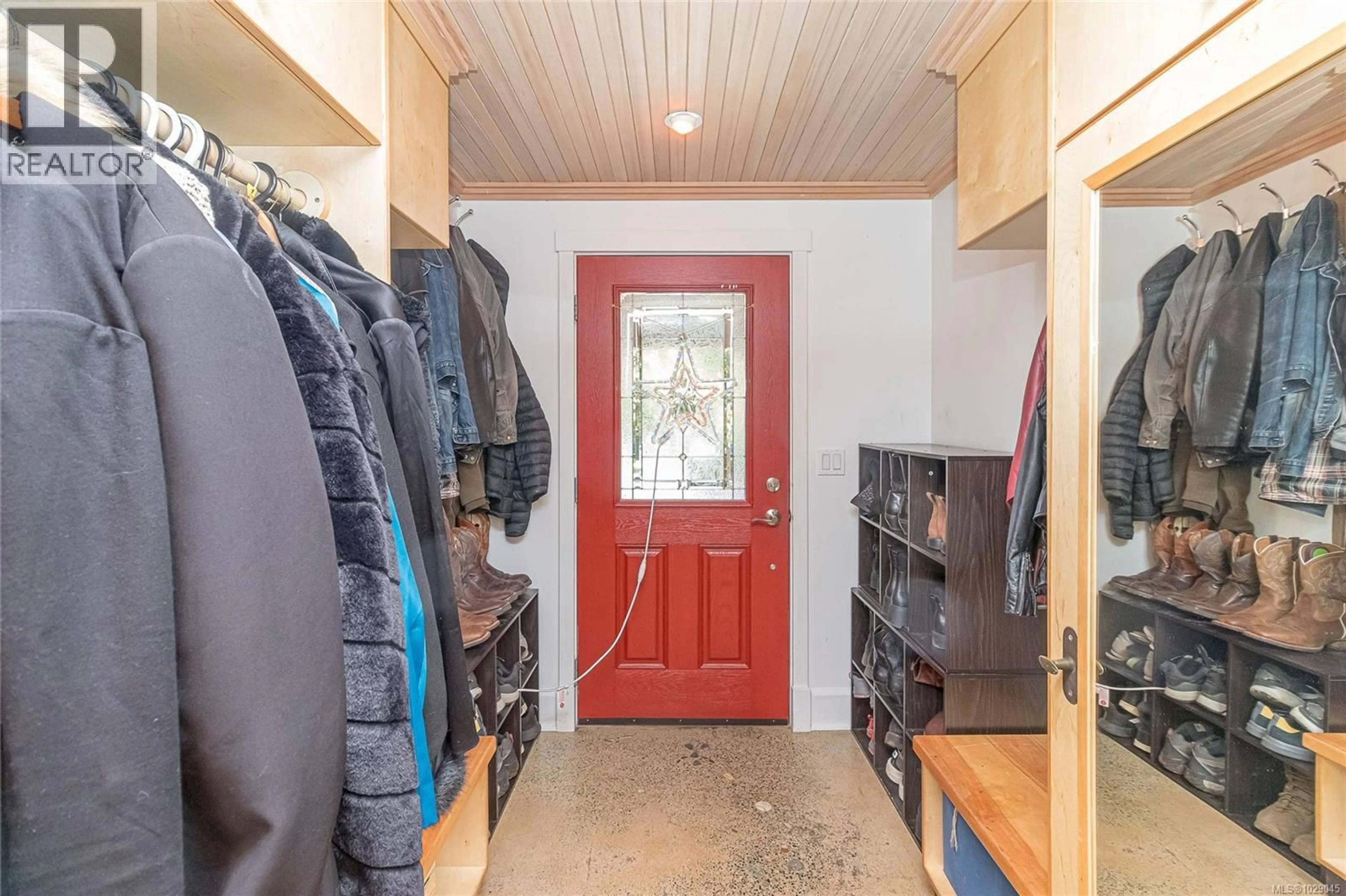Indoor entryway for 5832 BANKS ROAD, Duncan British Columbia V9L1L2