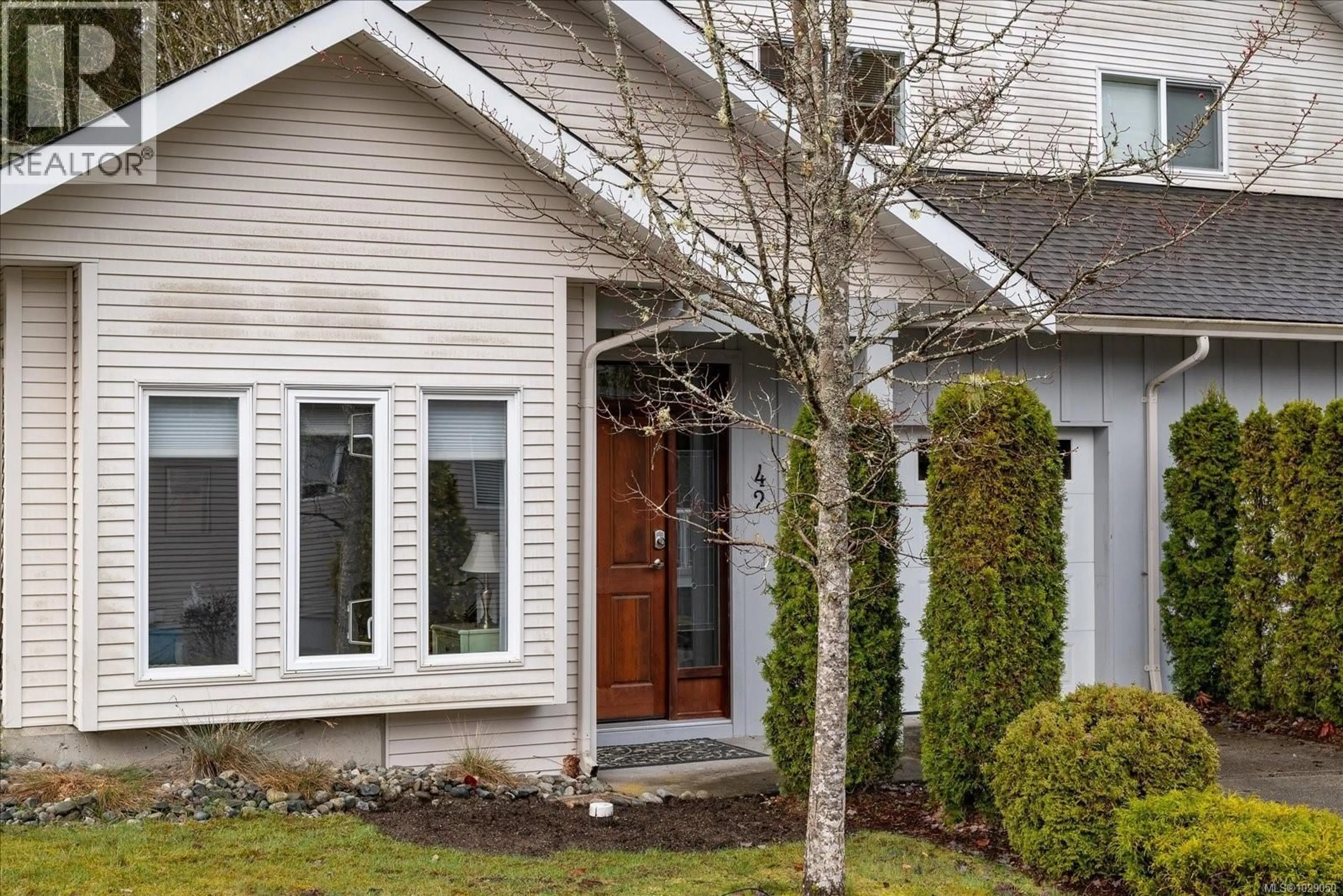 Home with vinyl exterior material, street for 42 - 1150 WALKEM ROAD, Ladysmith British Columbia V9G1S1