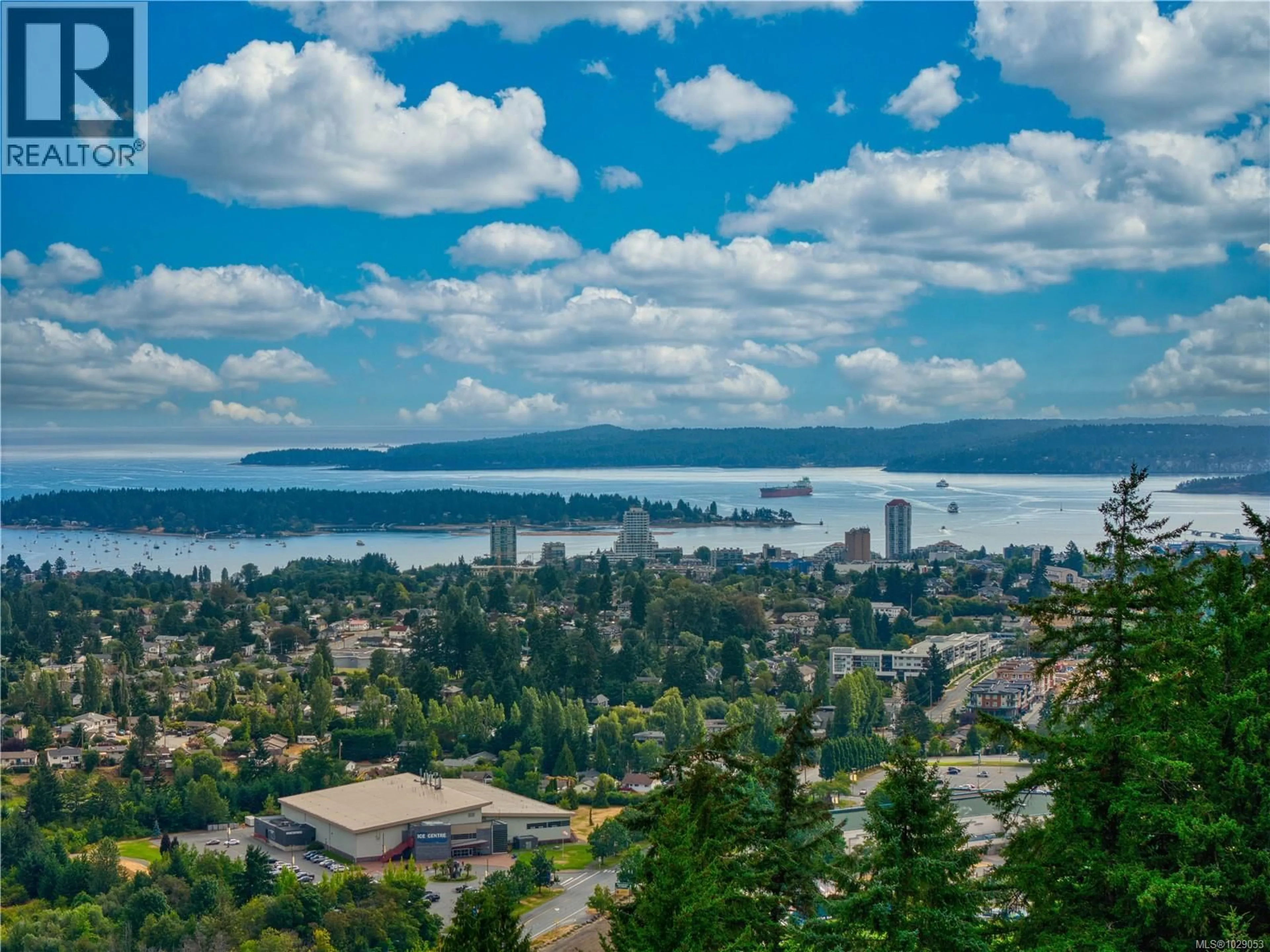 A pic from outside/outdoor area/front of a property/back of a property/a pic from drone, water/lake/river/ocean view for 369 TRINITY DRIVE, Nanaimo British Columbia V9R5X3