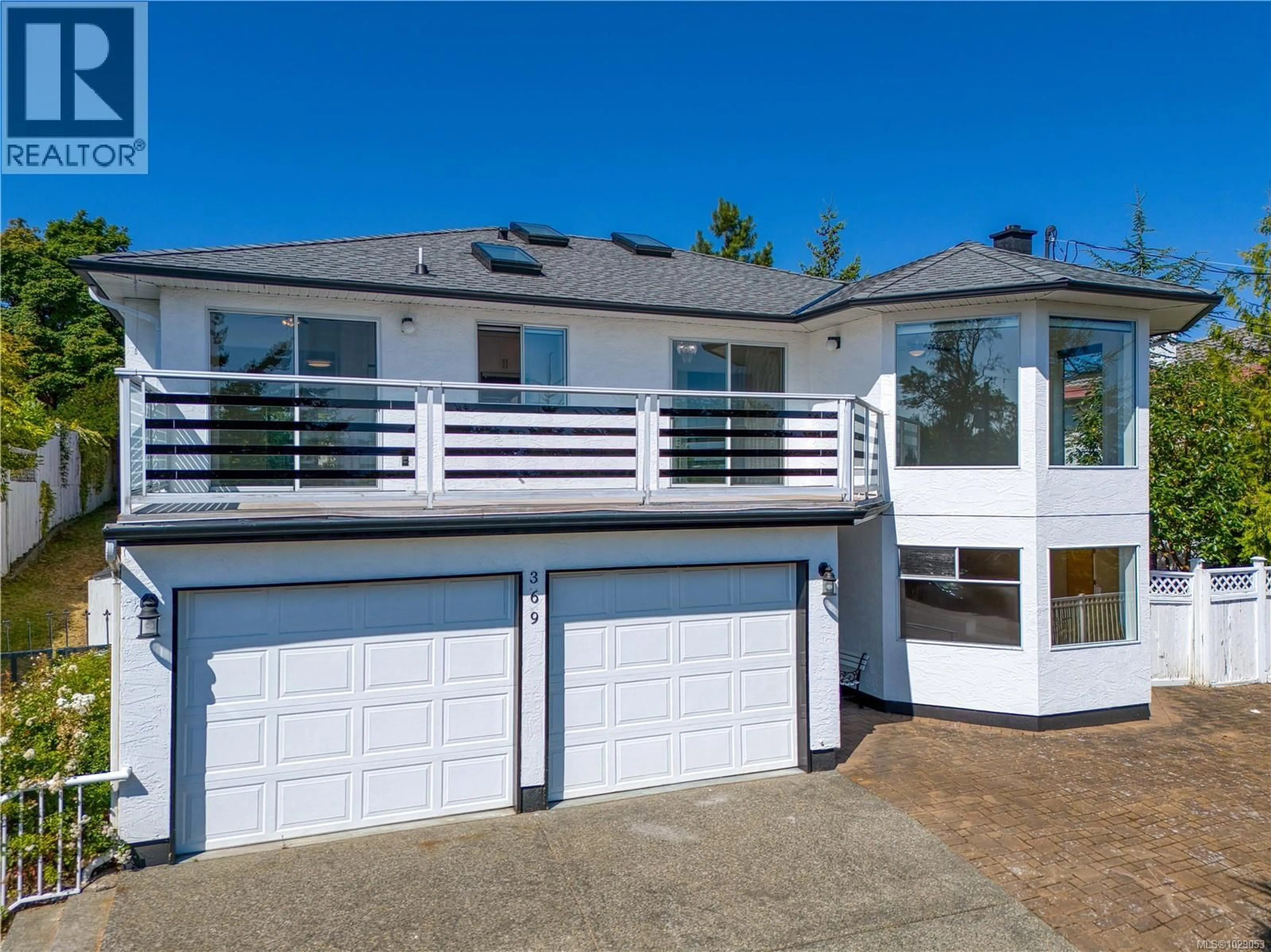Home with vinyl exterior material, street for 369 TRINITY DRIVE, Nanaimo British Columbia V9R5X3