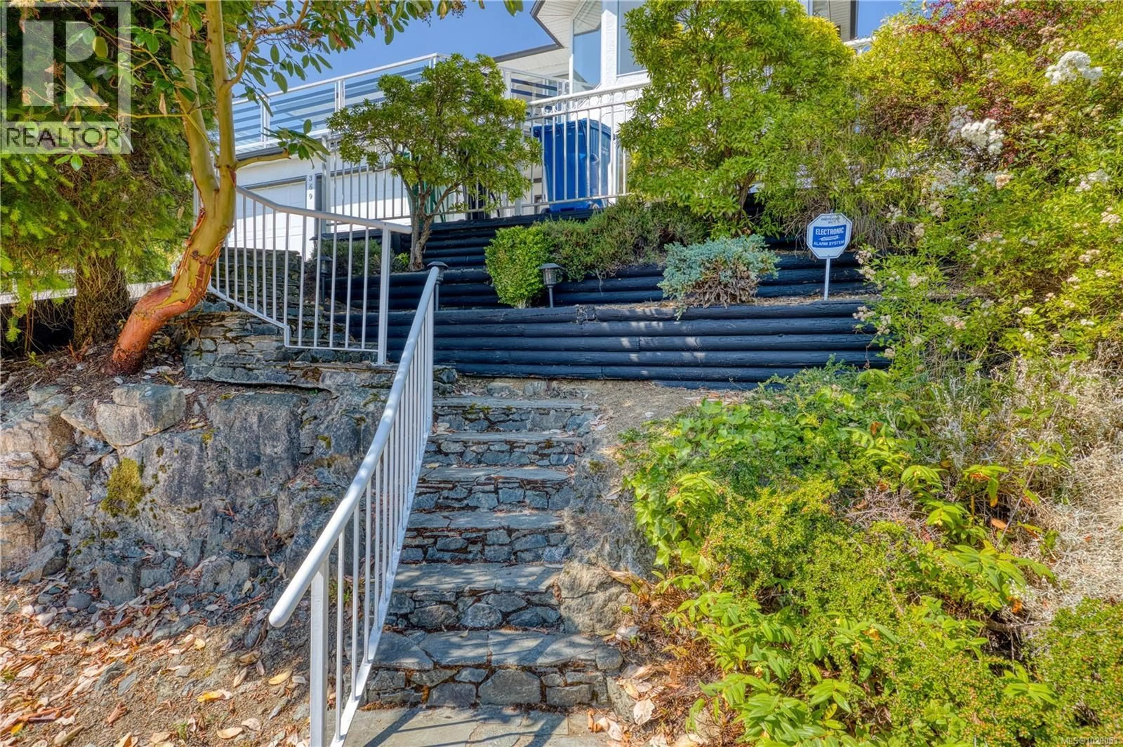 Stairs for 369 TRINITY DRIVE, Nanaimo British Columbia V9R5X3