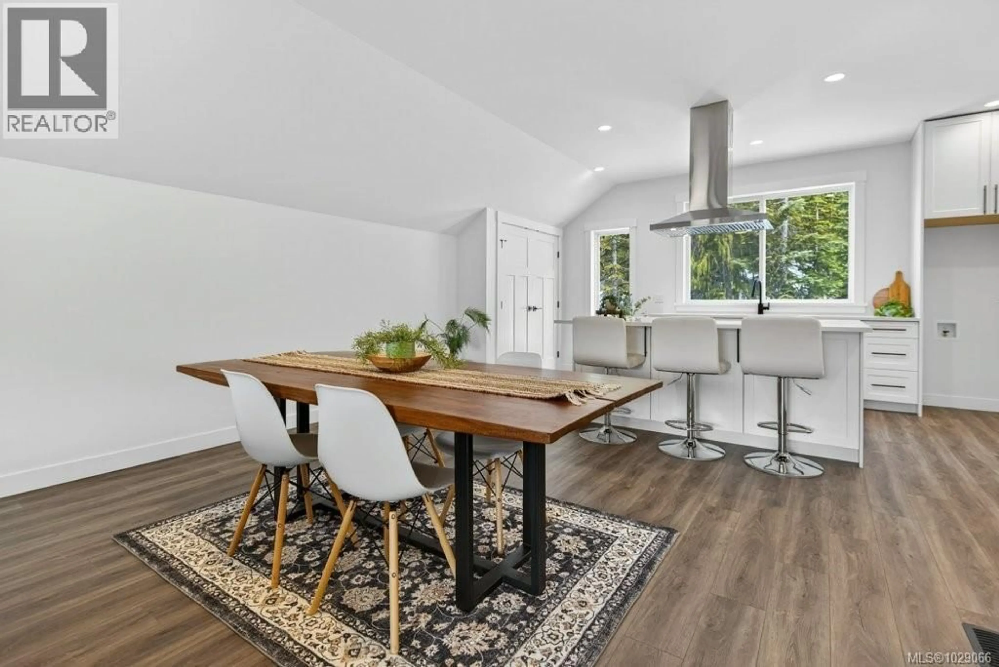 Dining room, wood/laminate floor for A - 1328 NORDIC DRIVE, Courtenay British Columbia V9J1L0