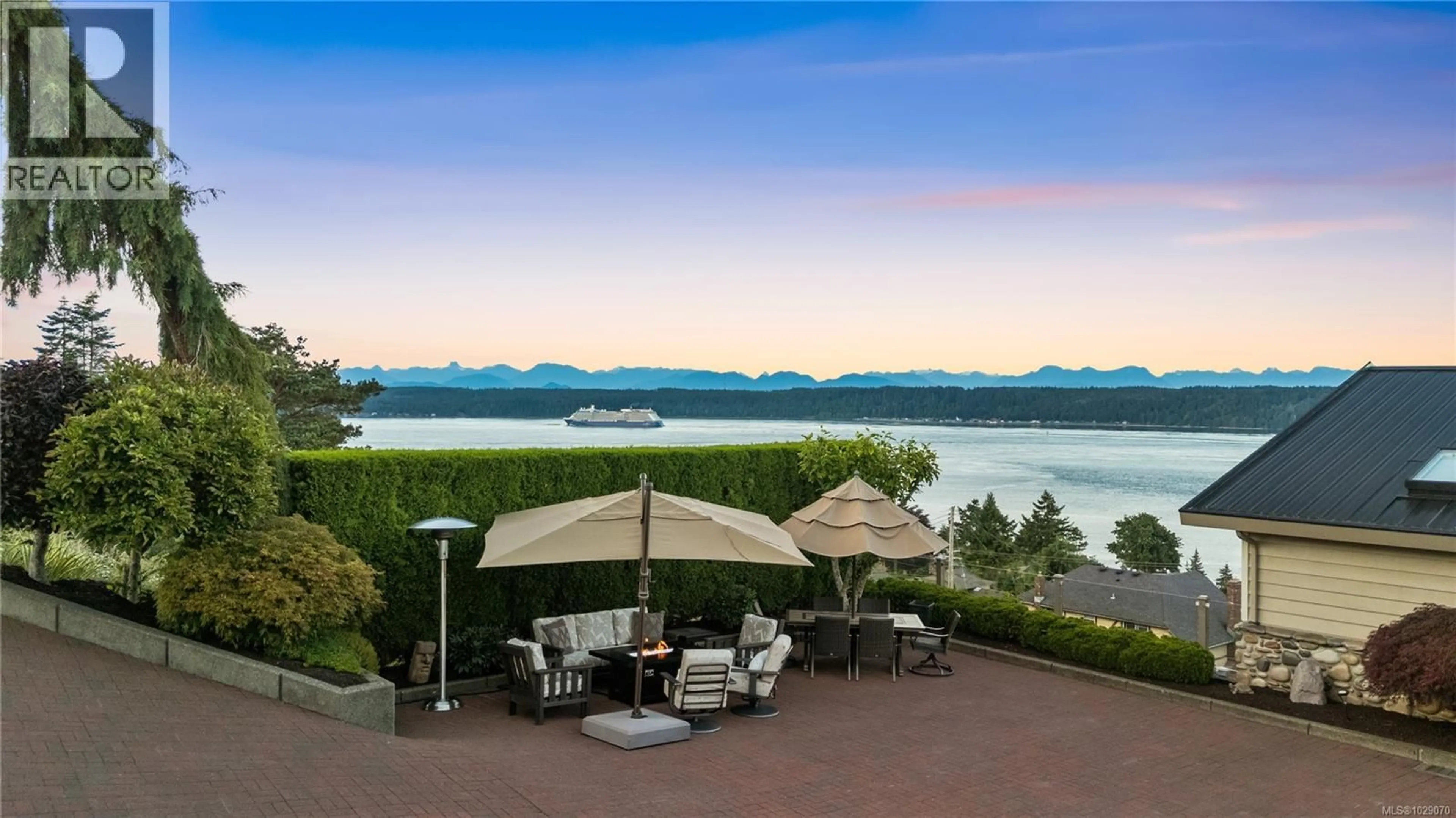 Patio, water/lake/river/ocean view for 433 EAGLE RIDGE ROAD, Campbell River British Columbia V9W6B4