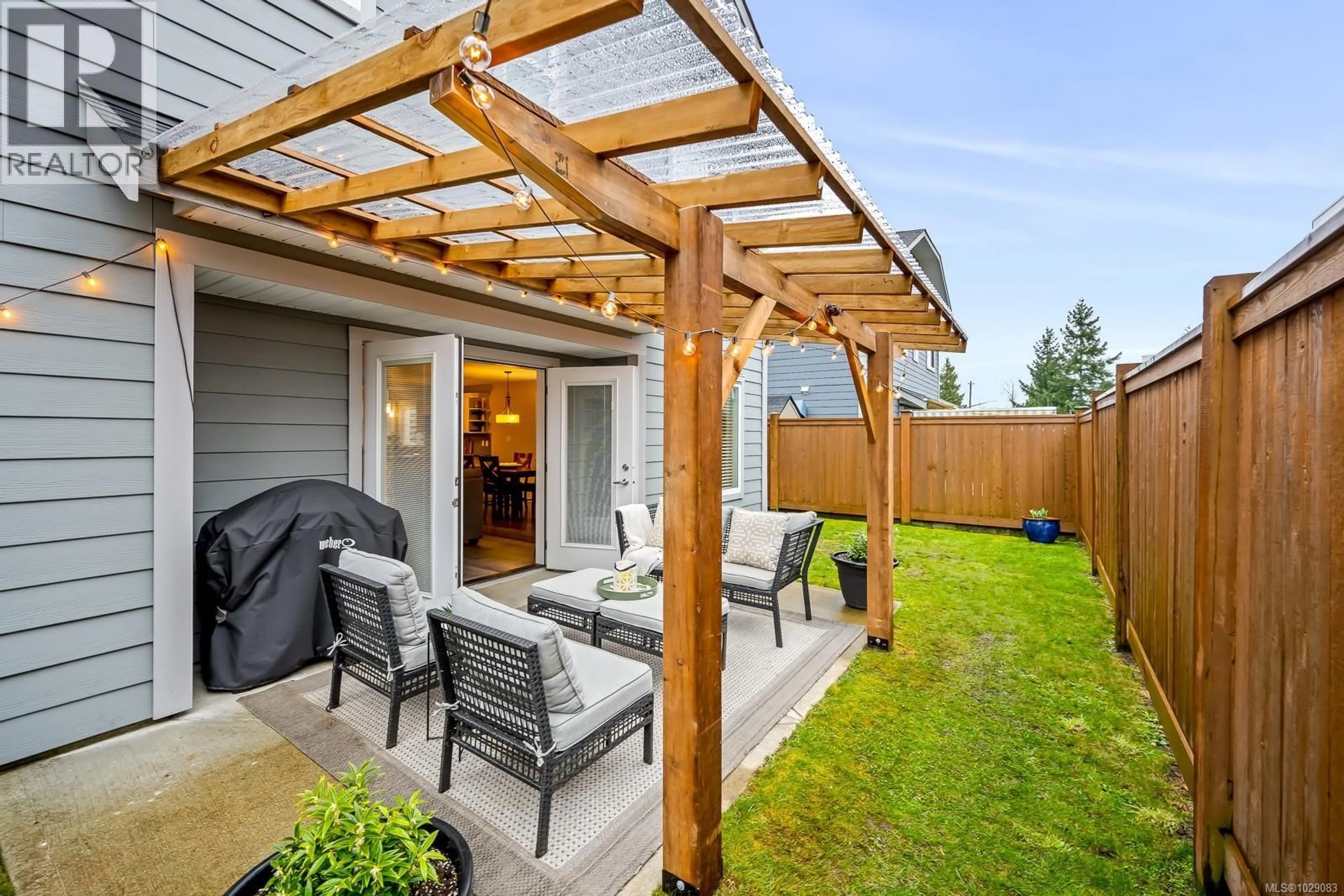 Patio, street for 817 TRACKER PLACE, Comox British Columbia V9M4E8