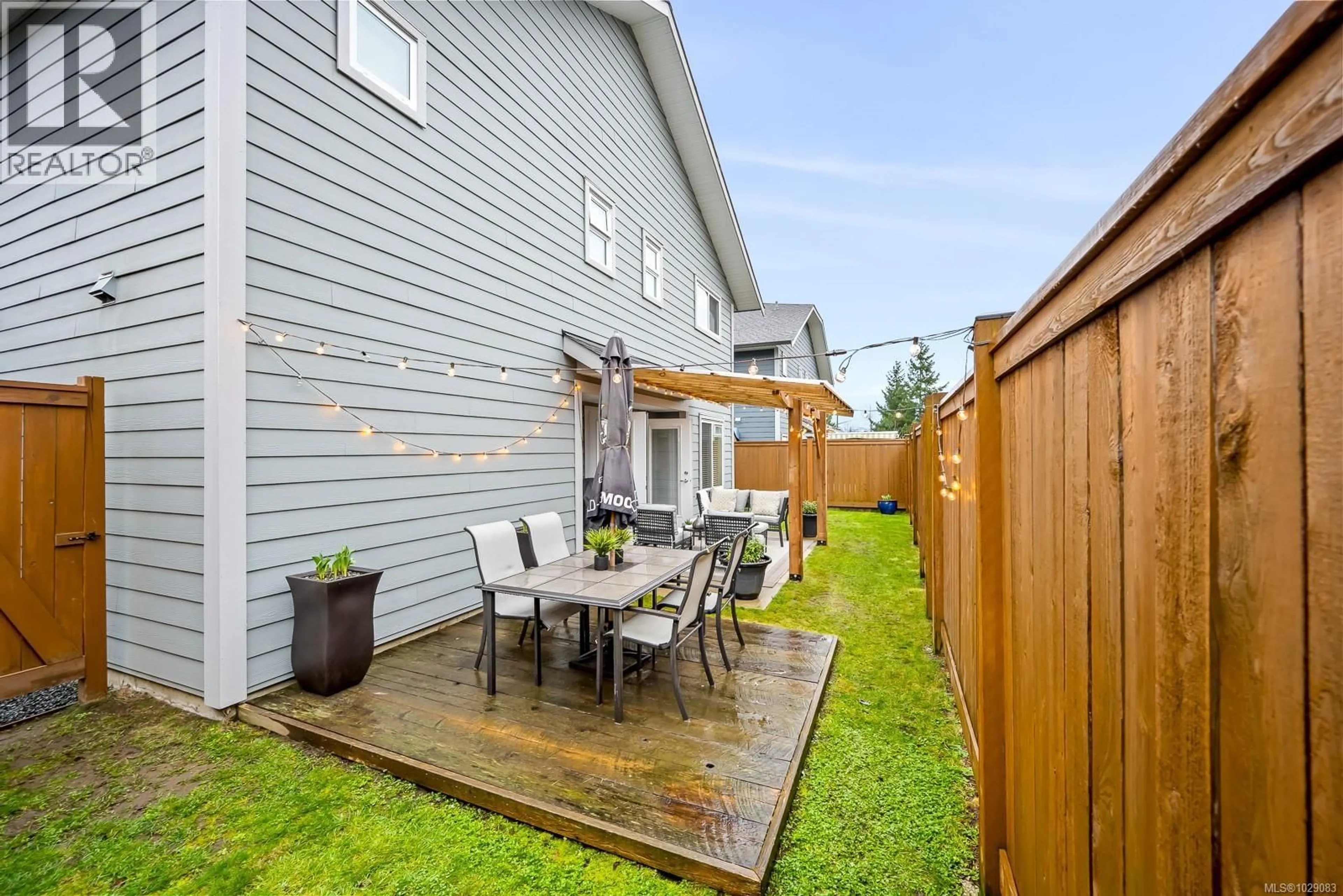 Patio, street for 817 TRACKER PLACE, Comox British Columbia V9M4E8