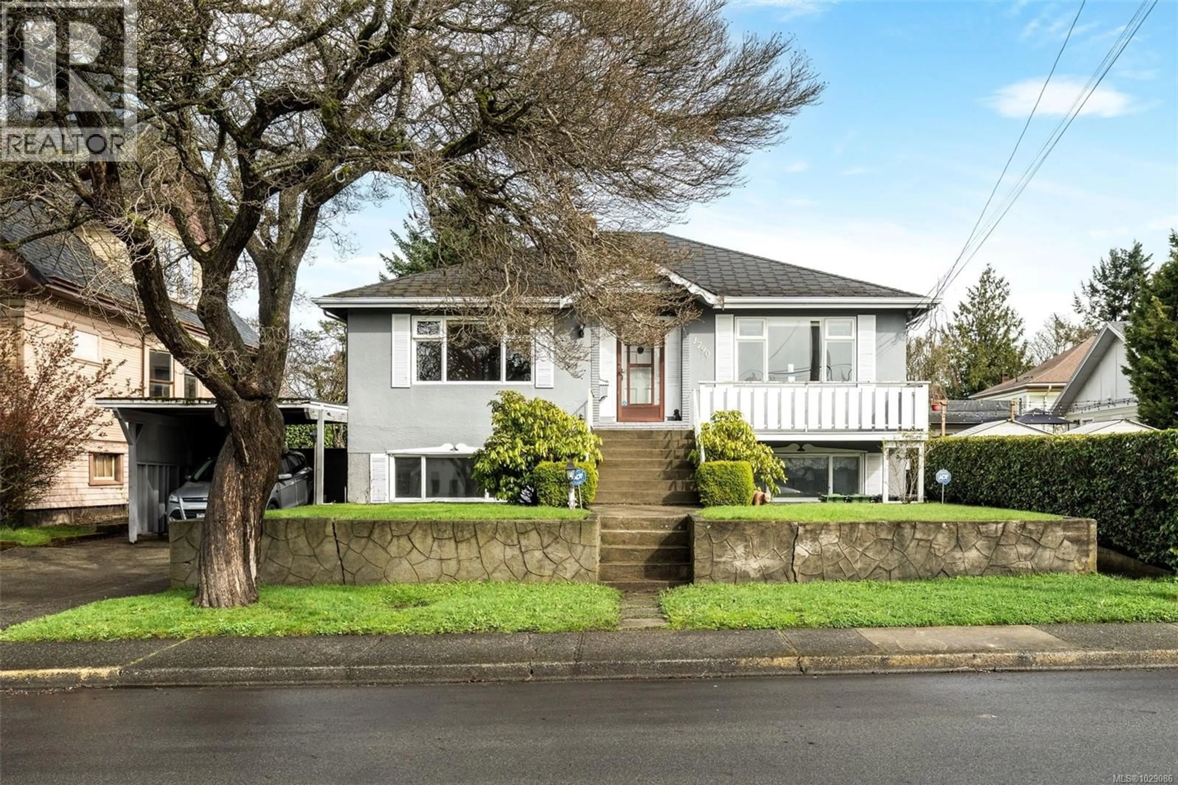 Unknown for 1790 DENMAN STREET, Victoria British Columbia V8R1Y4