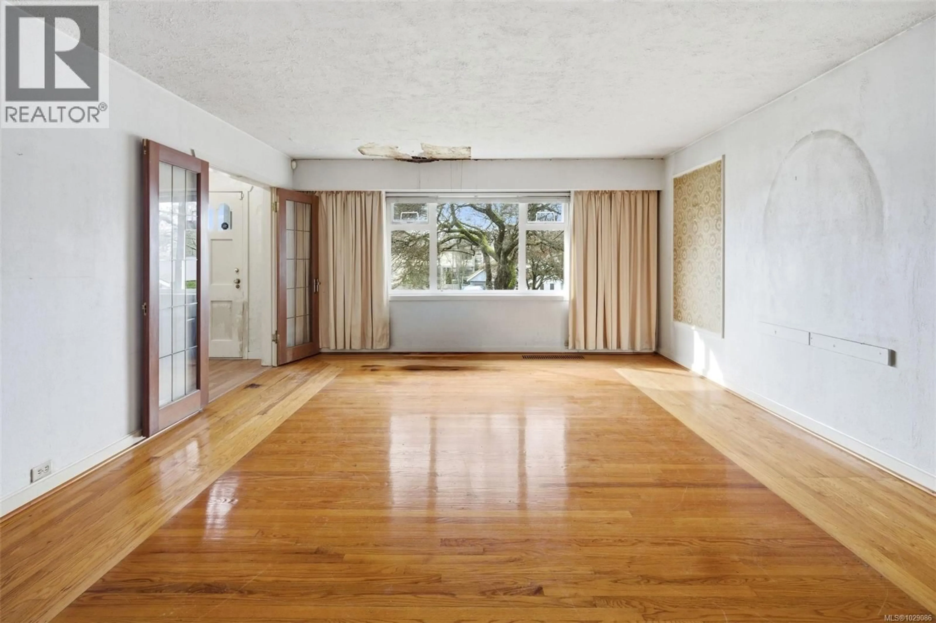 Unknown for 1790 DENMAN STREET, Victoria British Columbia V8R1Y4