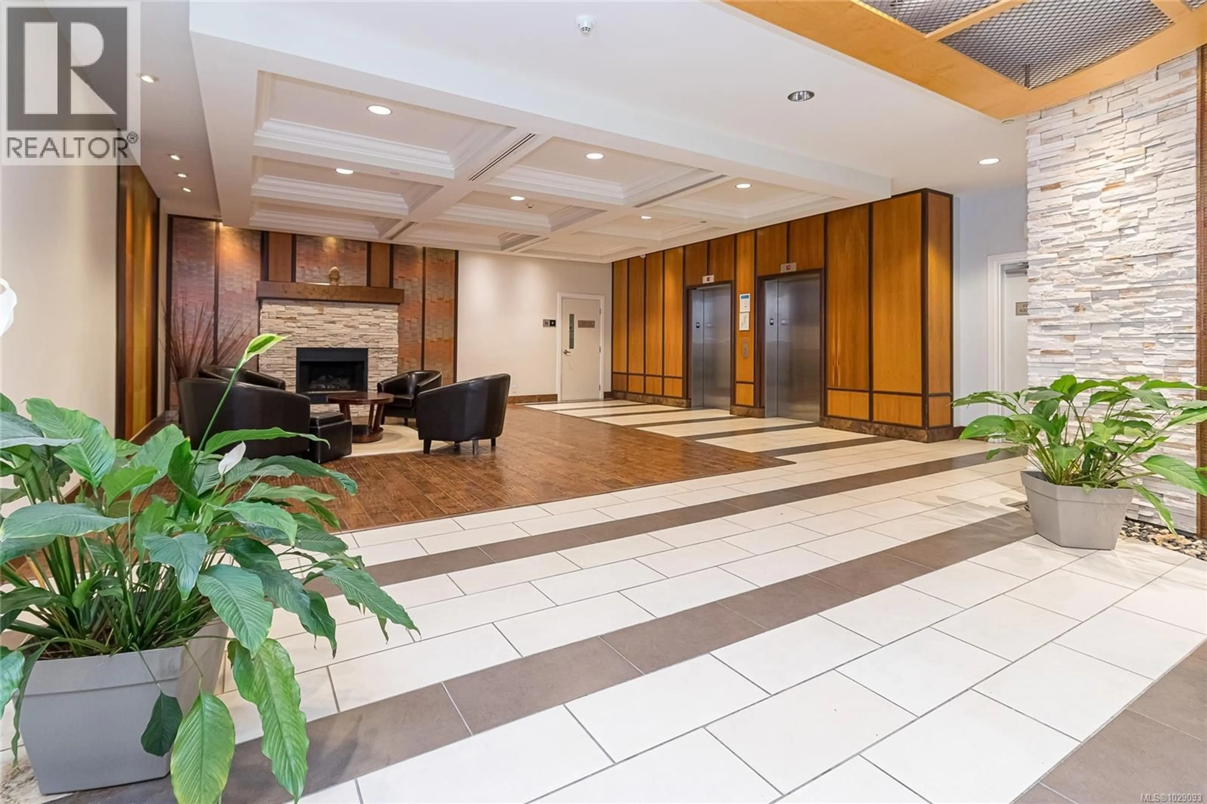 Lobby for 207 - 1335 BEAR MOUNTAIN PARKWAY, Langford British Columbia V9B6T9